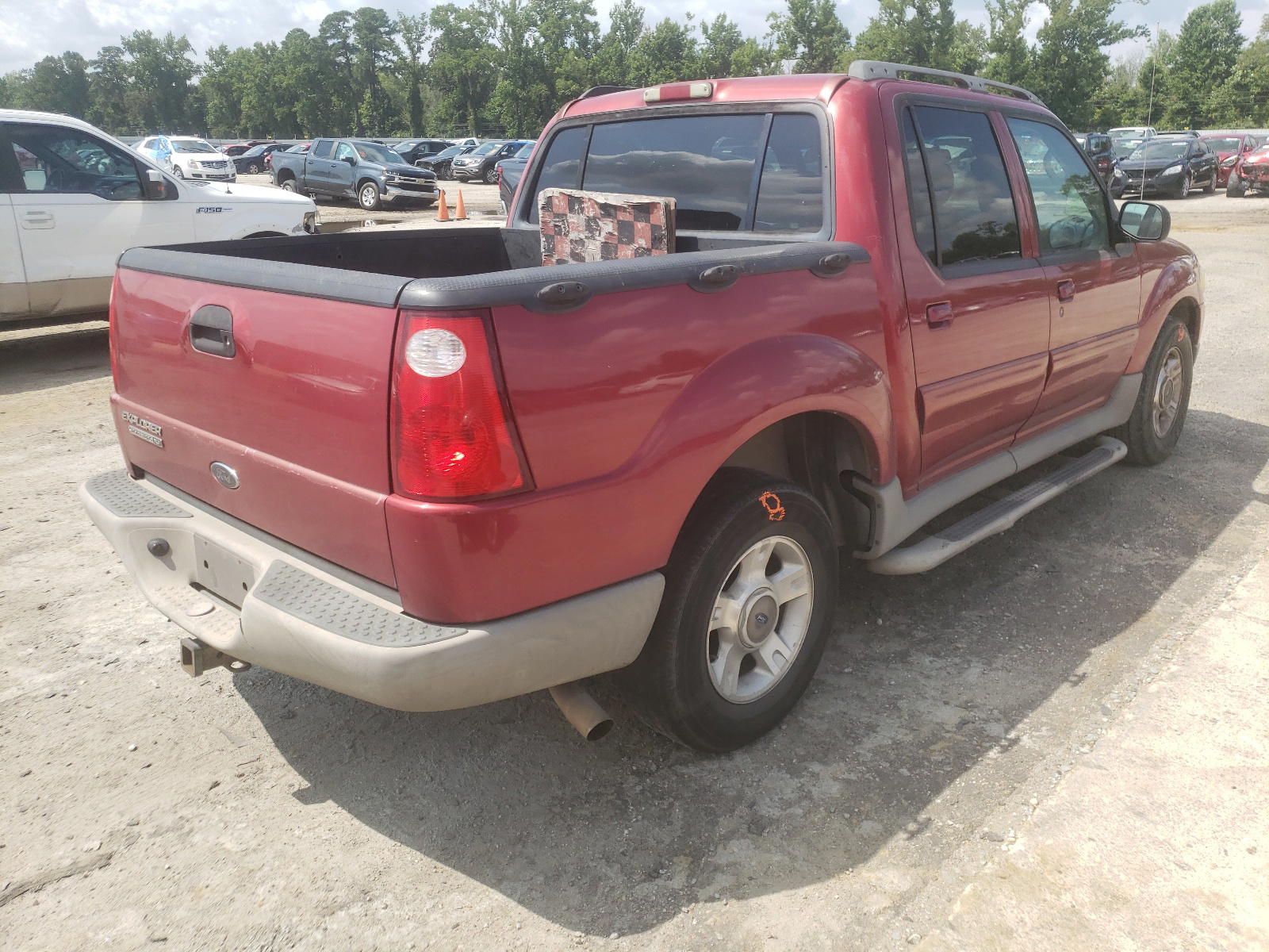 Photo 4 from auction – 2003 FORD EXPLORER S with VIN 1FMZU67E83UA17606