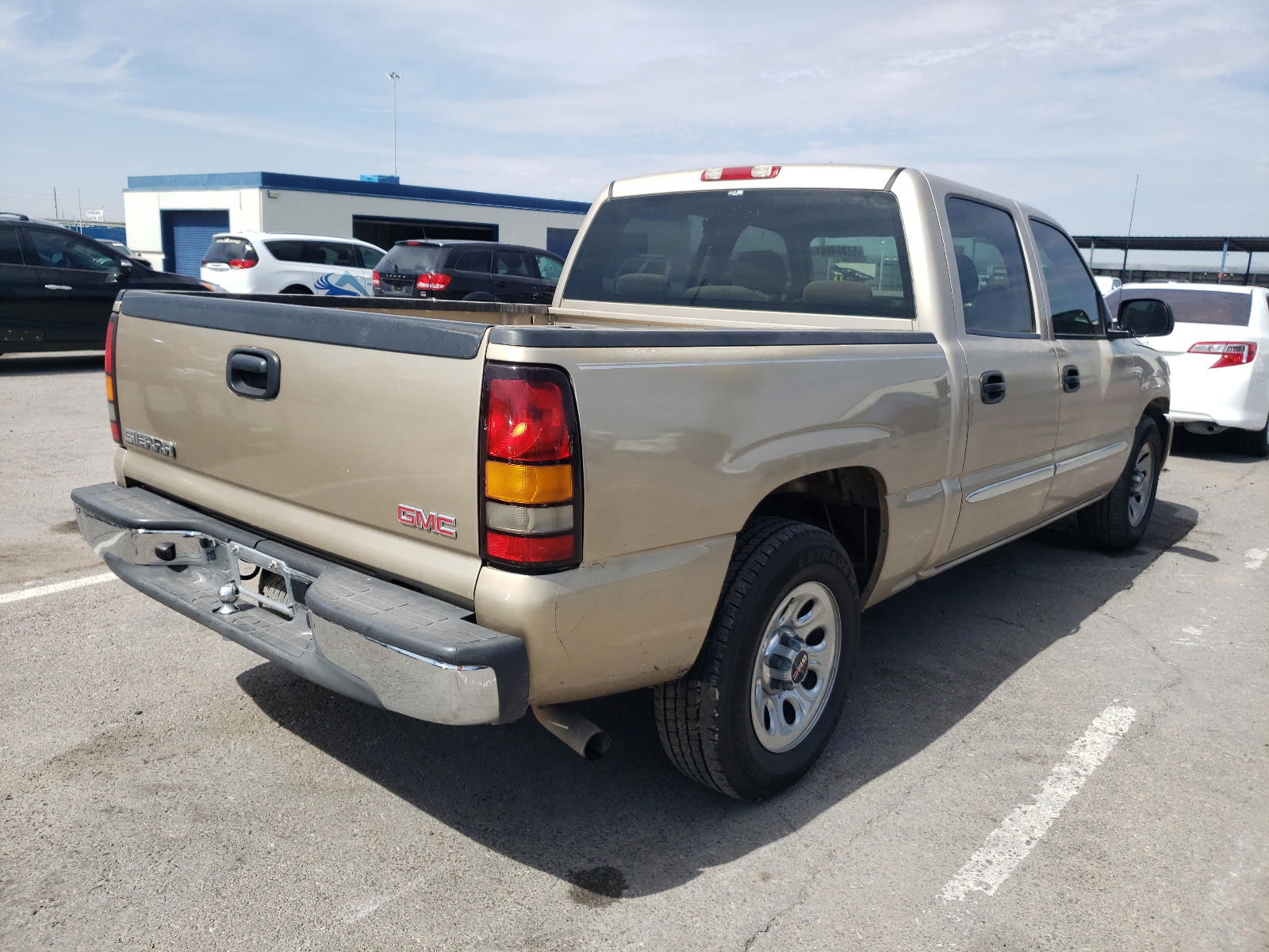 Photo 4 from auction – 2007 GMC NEW SIERRA with VIN 2GTEC13V371150225