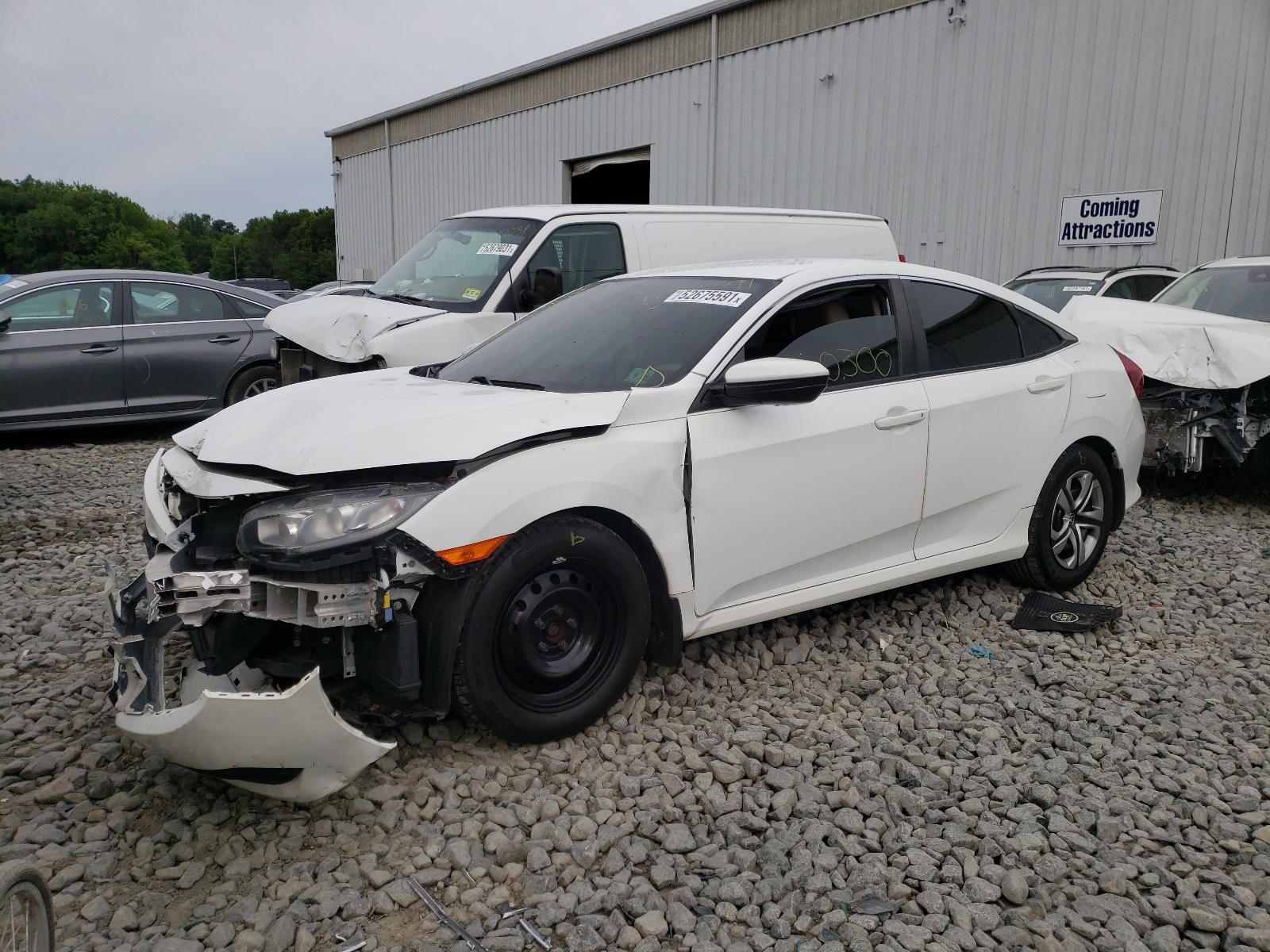 Zdjęcie 2 z aukcji – 2016 HONDA CIVIC LX z VIN 19XFC2F59GE218844