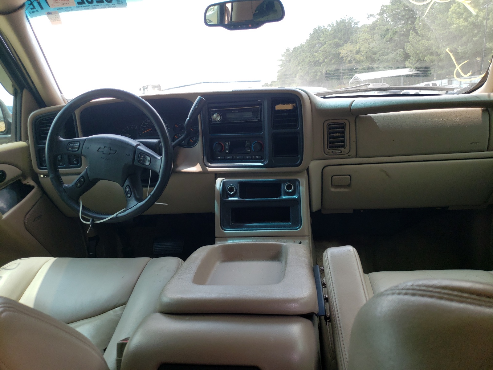 Photo 9 from auction – 2003 CHEVROLET TAHOE C150 with VIN 1GNEC13Z03J213839