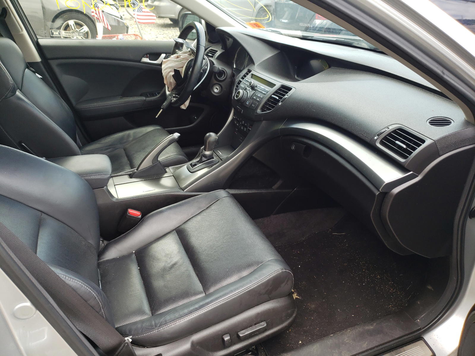 Photo 5 from auction – 2012 ACURA TSX TECH with VIN JH4CU2F64CC019287