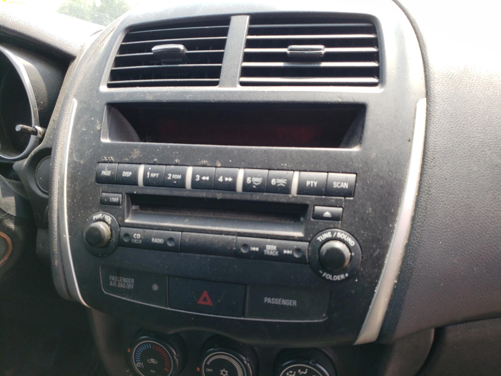 Photo 9 from auction – 2013 MITSUBISHI OUTLANDER with VIN 4A4AP3AU6DE020712