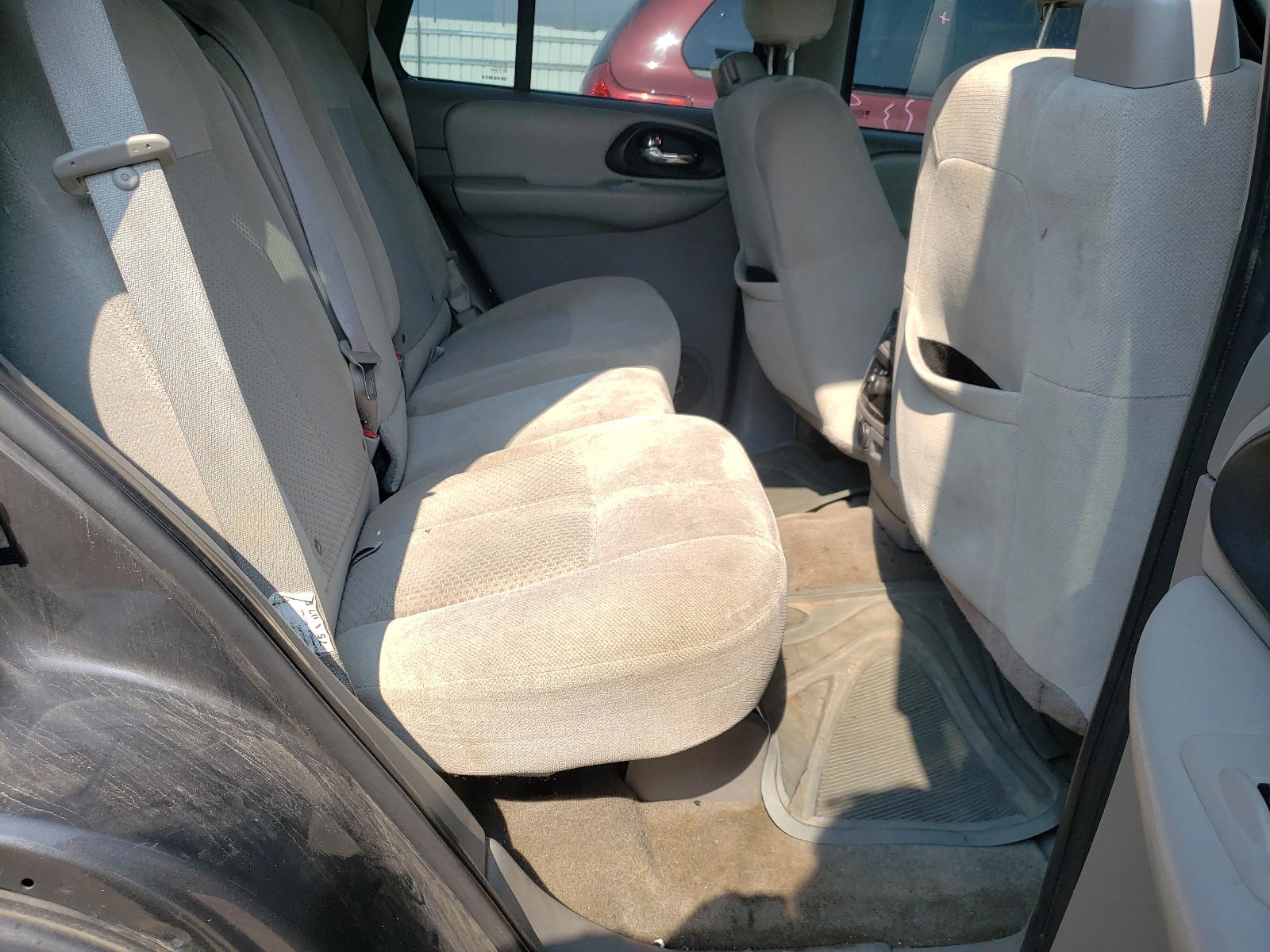 Photo 6 from auction – 2007 CHEVROLET TRAILBLAZE with VIN 1GNDT13S372255646