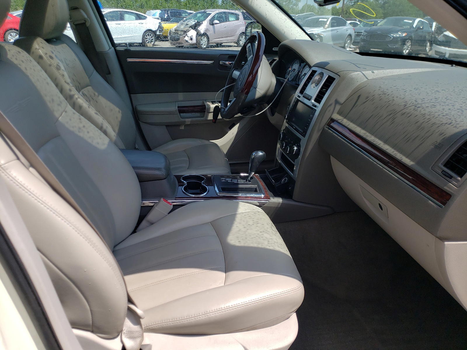 Photo 5 from auction – 2009 CHRYSLER 300C with VIN 2C3LK63T19H545394
