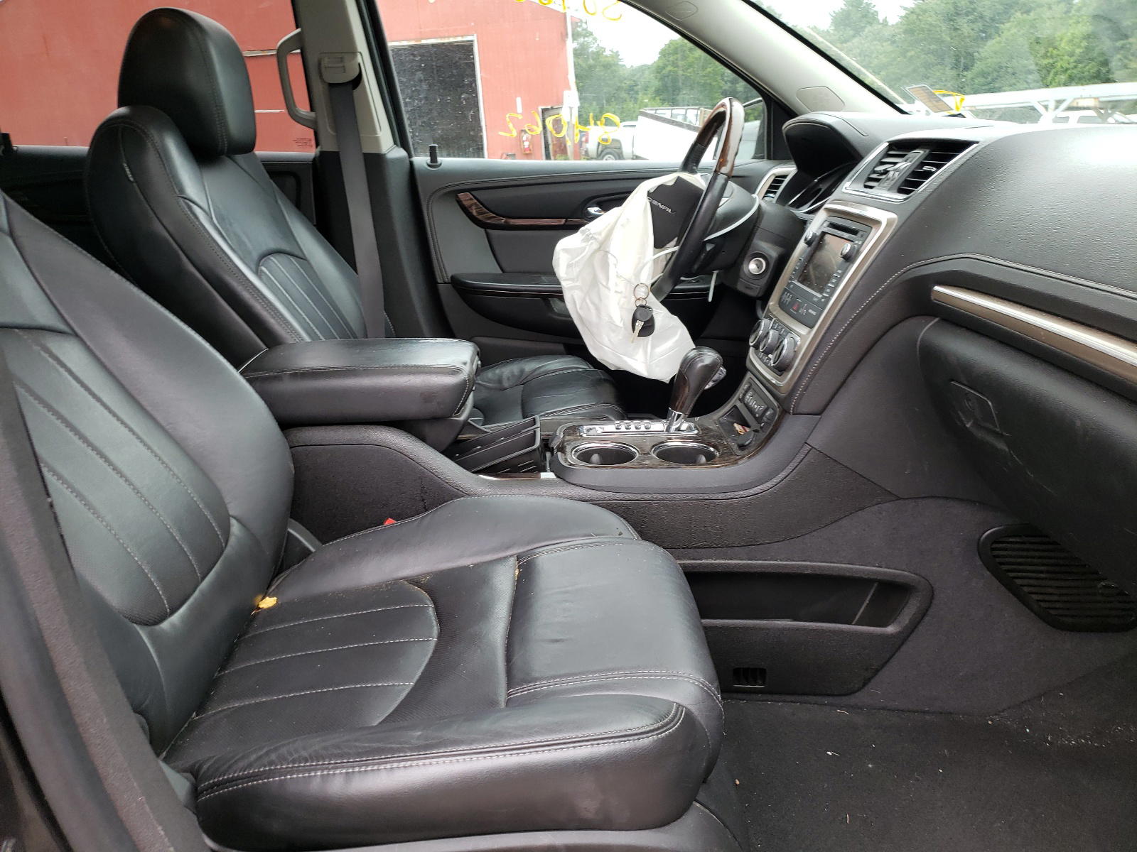 Photo 5 from auction – 2014 GMC ACADIA DEN with VIN 1GKKVTKD0EJ131804