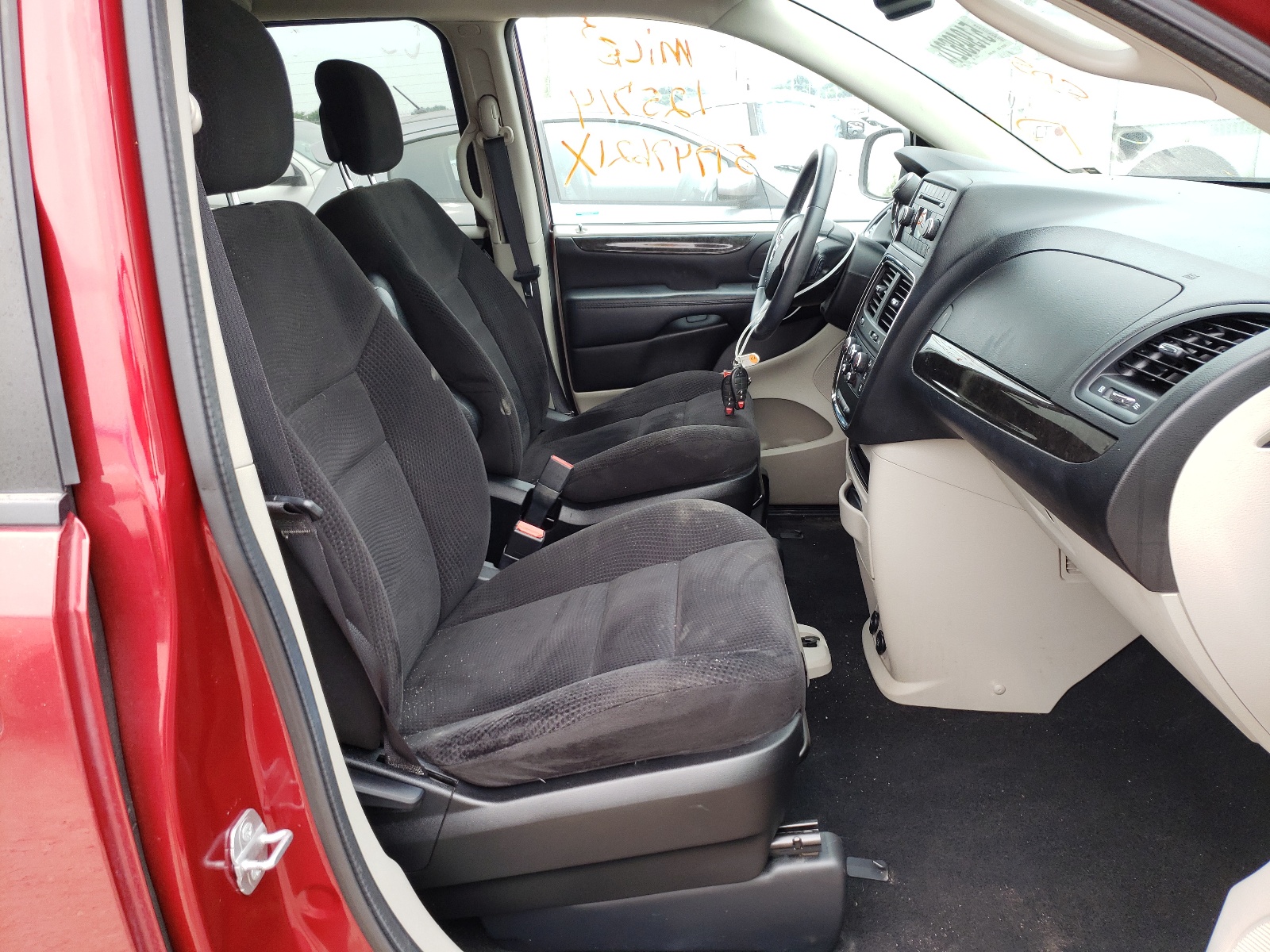 Photo 5 from auction – 2014 DODGE GRAND CARA with VIN 2C4RDGBGXER419789