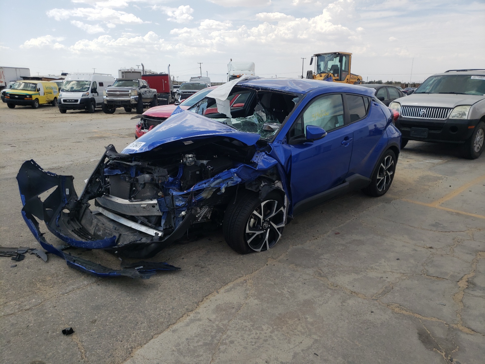 Photo 2 from auction – 2018 TOYOTA C-HR with VIN NMTKHMBX7JR012159