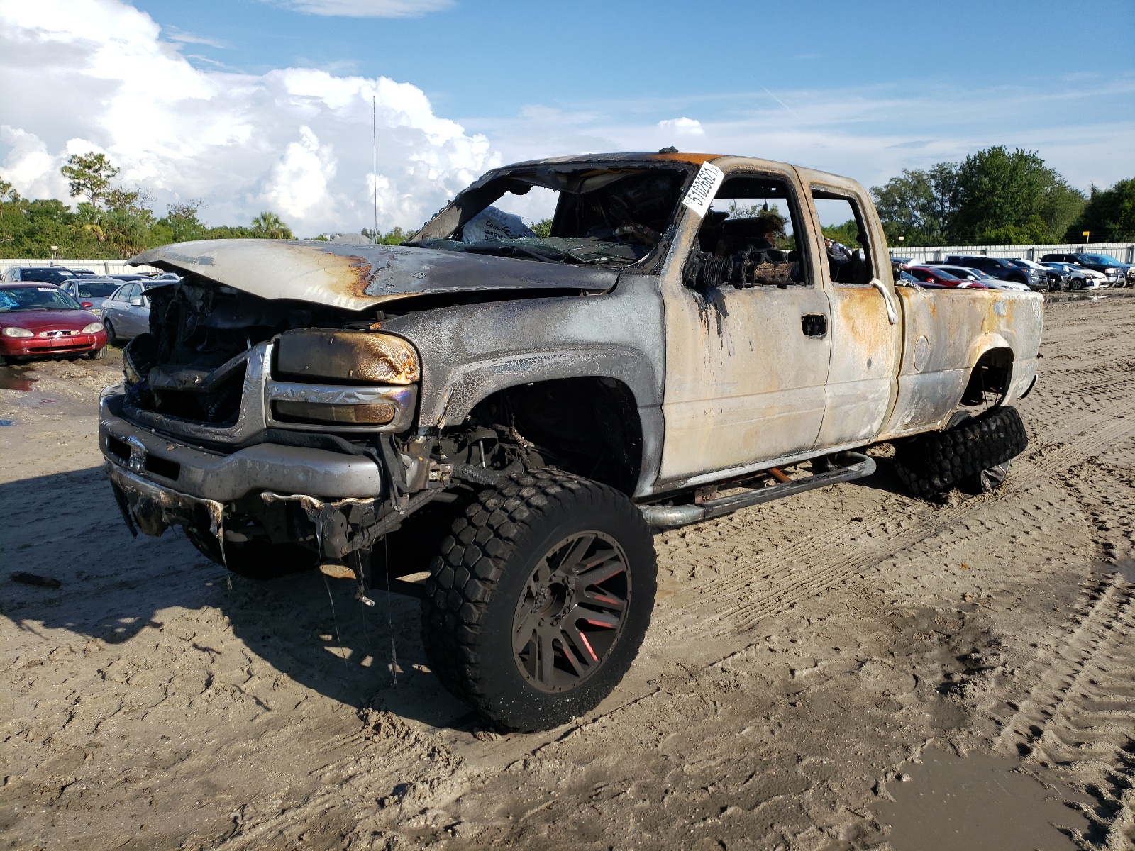 Photo 2 from auction – 2004 GMC SIERRA K25 with VIN 1GTHK29224E346881