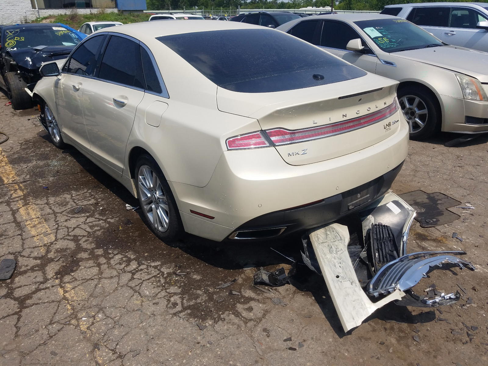 Photo 3 from auction – 2016 LINCOLN MKZ with VIN 3LN6L2G92GR612305