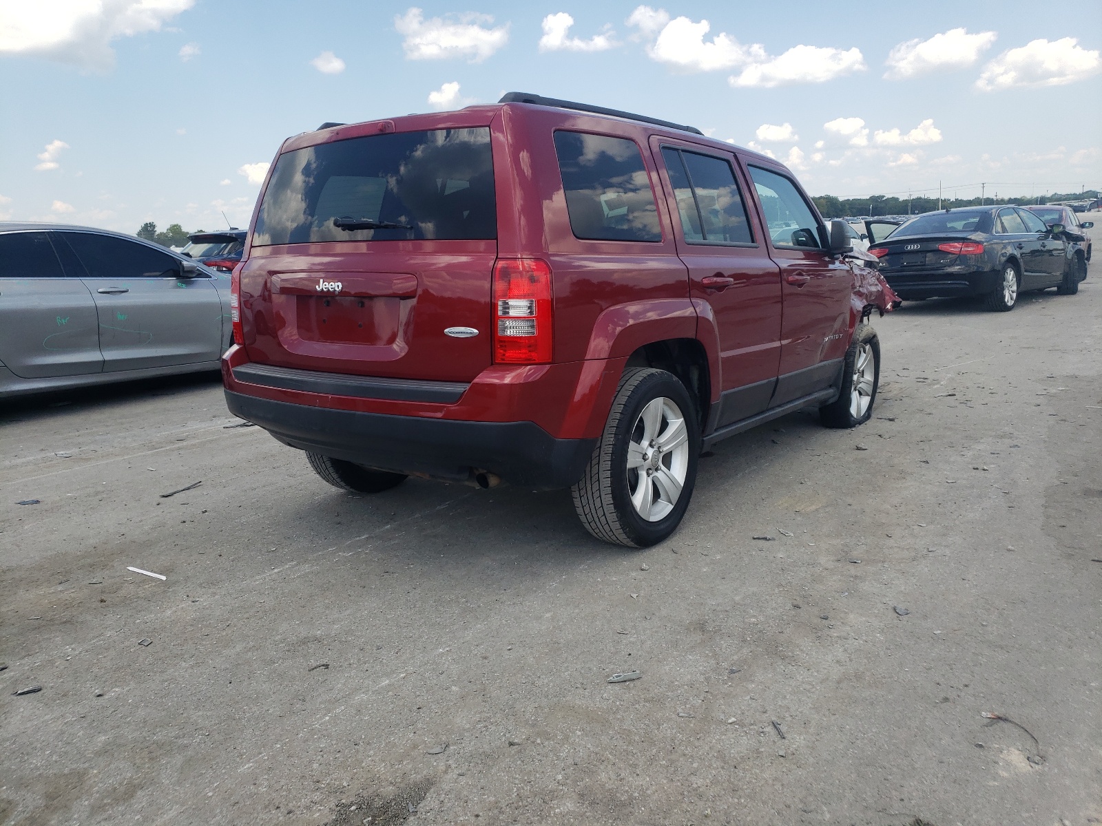 Photo 4 from auction – 2014 JEEP PATRIOT LA with VIN 1C4NJPFA4ED642281