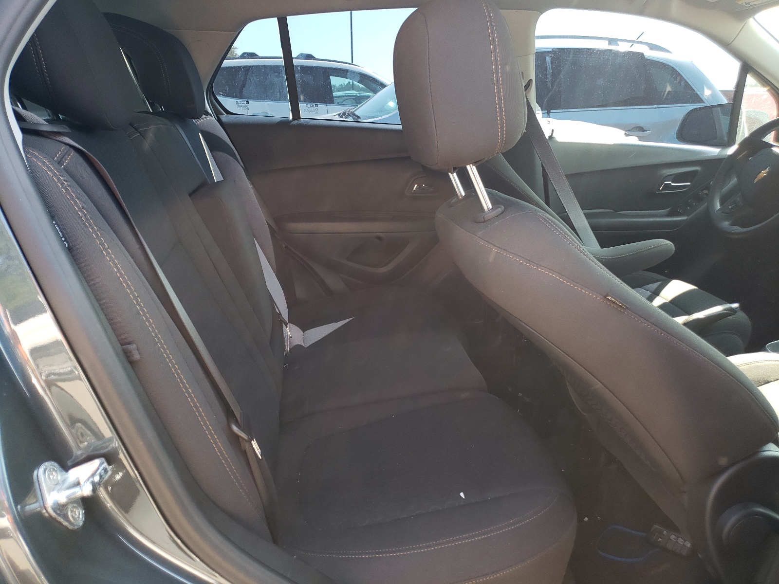 Photo 6 from auction – 2021 CHEVROLET TRAX LS with VIN KL7CJKSB1MB315837