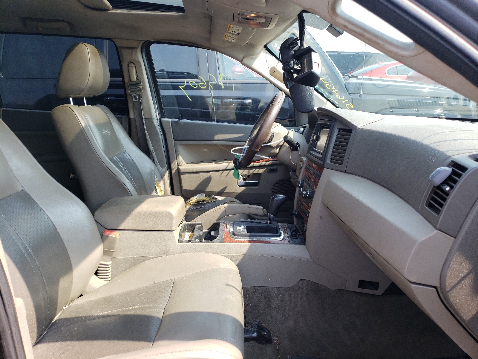 Photo 5 from auction – 2005 JEEP GRAND CHER with VIN 1J4HR58225C637659