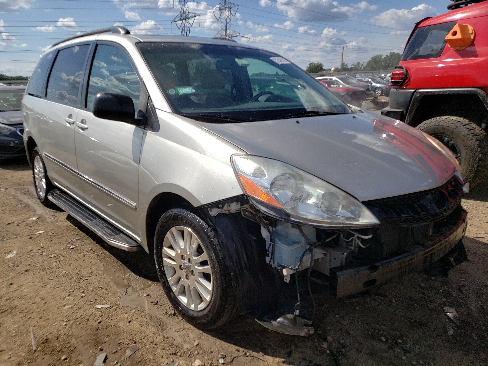 TOYOTA SIENNA XLE 2008 with VIN 5TDBK22C58S020520 - Photo from auction