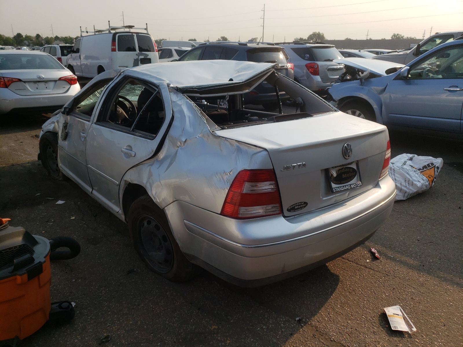 Photo 3 from auction – 2004 VOLKSWAGEN JETTA GL with VIN 3VWRK69MX4M138929