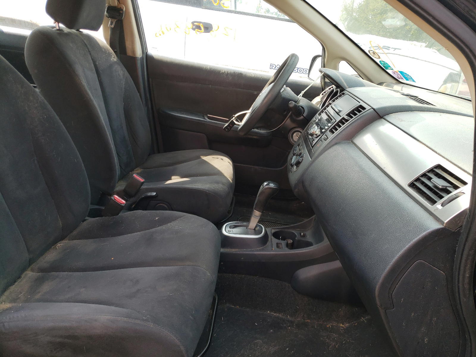 Photo 5 from auction – 2008 NISSAN VERSA S with VIN 3N1BC11E98L428134