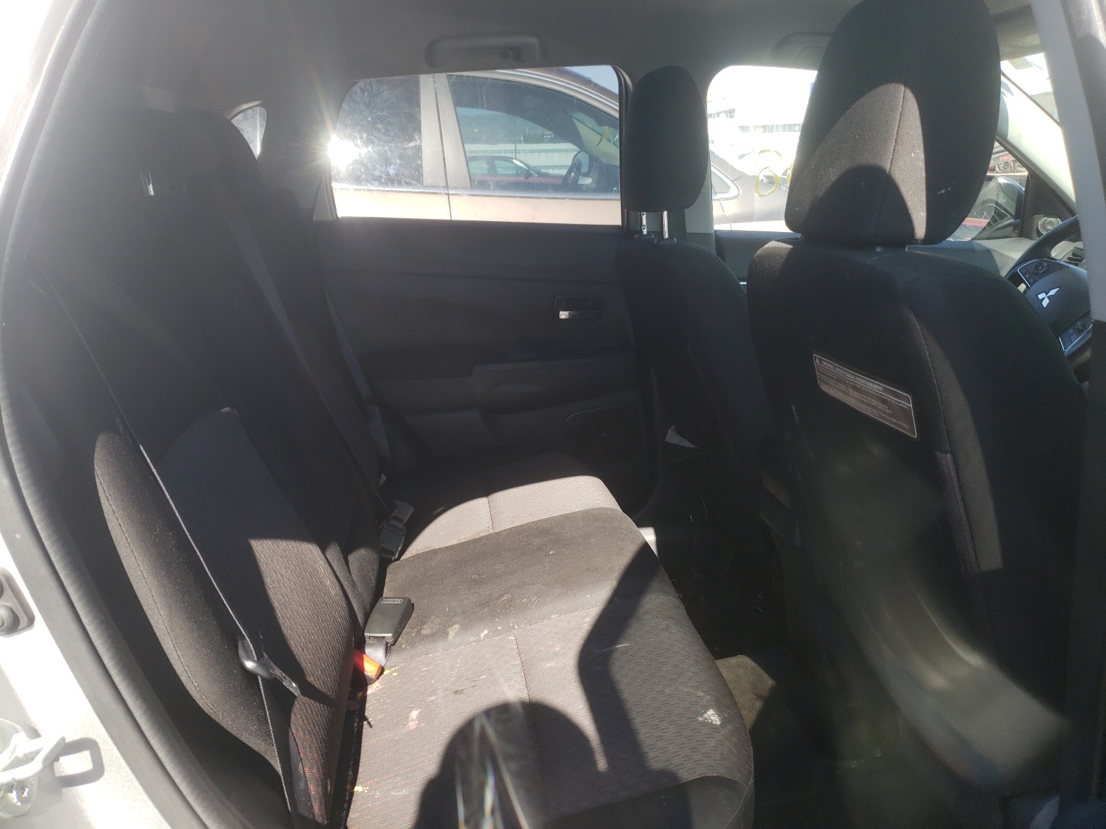 Photo 6 from auction – 2018 MITSUBISHI OUTLANDER with VIN JA4AR3AU8JZ030416