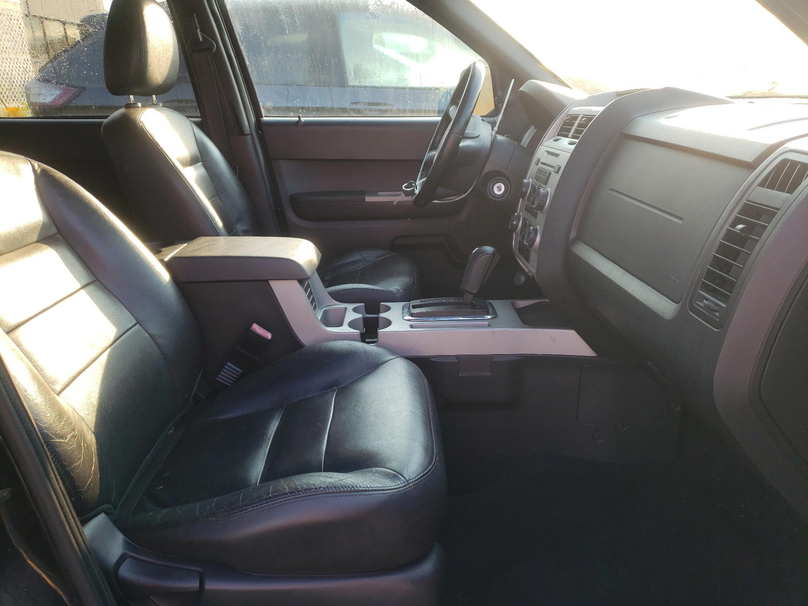 Photo 5 from auction – 2008 FORD ESCAPE XLT with VIN 1FMCU93168KD38797