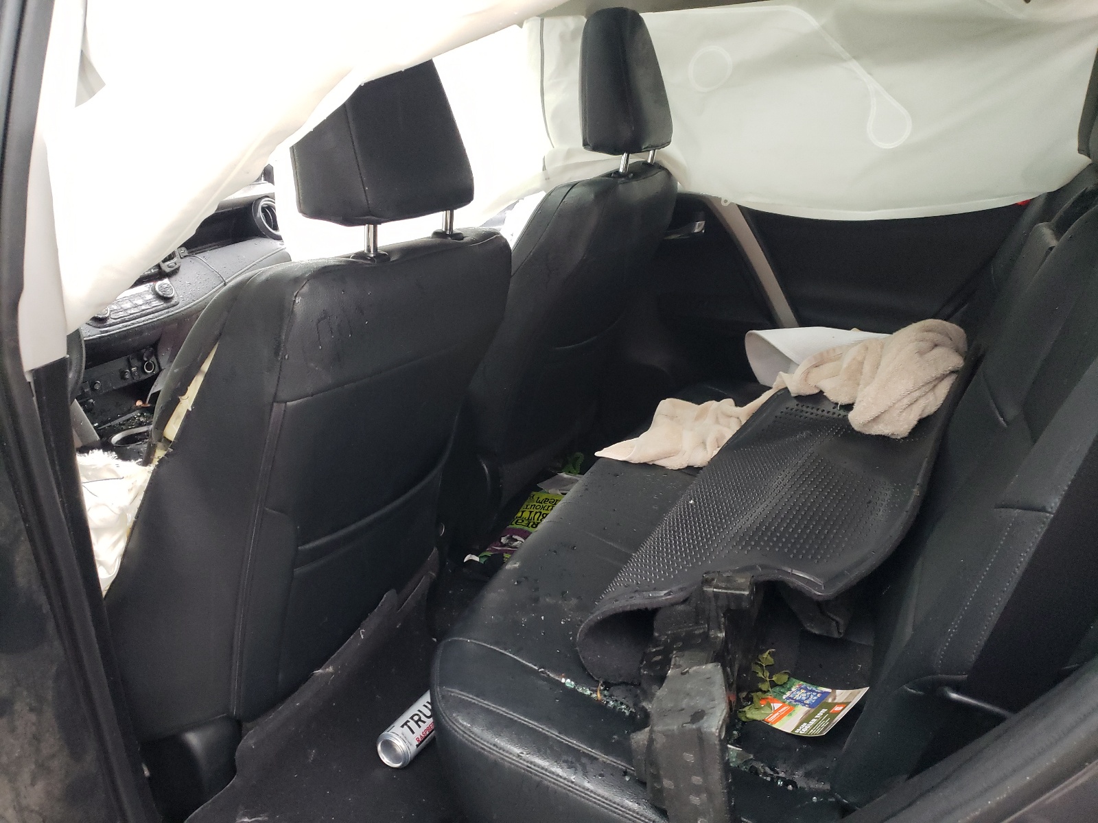 Photo 6 from auction – 2016 TOYOTA RAV4 XLE with VIN 2T3RFREVXGW538614