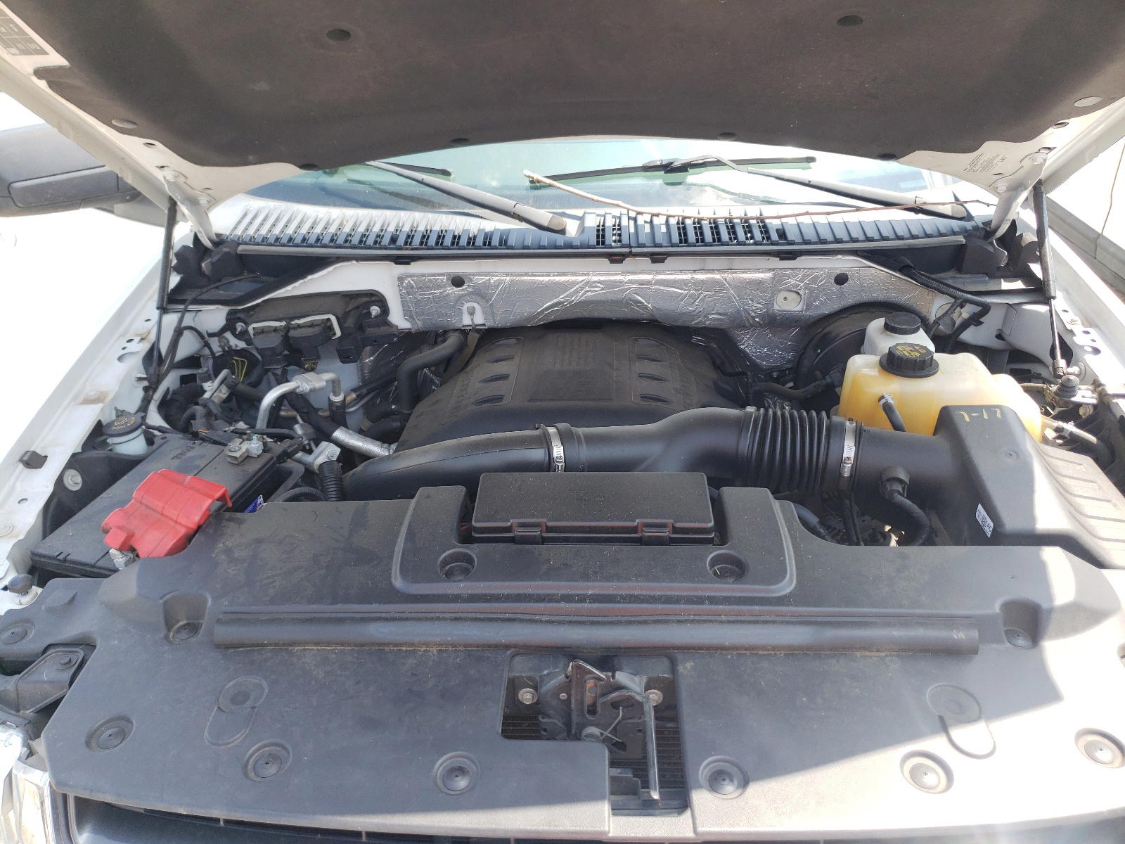Photo 7 from auction – 2015 FORD EXPEDITION with VIN 1FMJK1HT4FEF14945