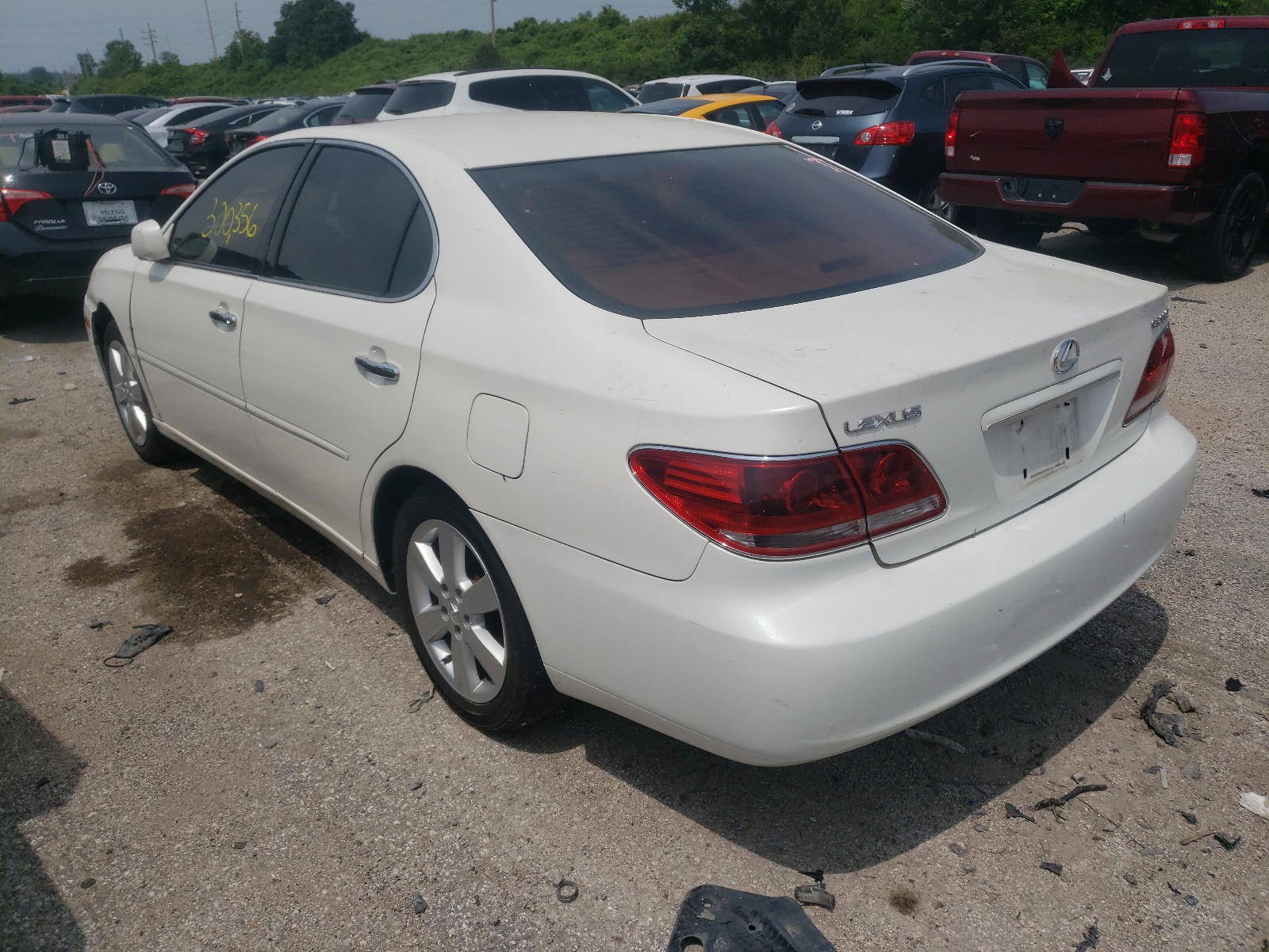 Photo 3 from auction – 2005 LEXUS ES 330 with VIN JTHBA30G355127788