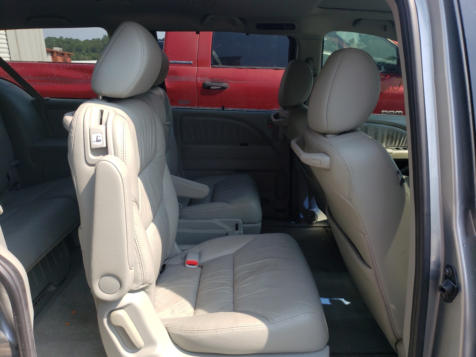 Photo 6 from auction – 2008 HONDA ODYSSEY EX with VIN 5FNRL38688B025833