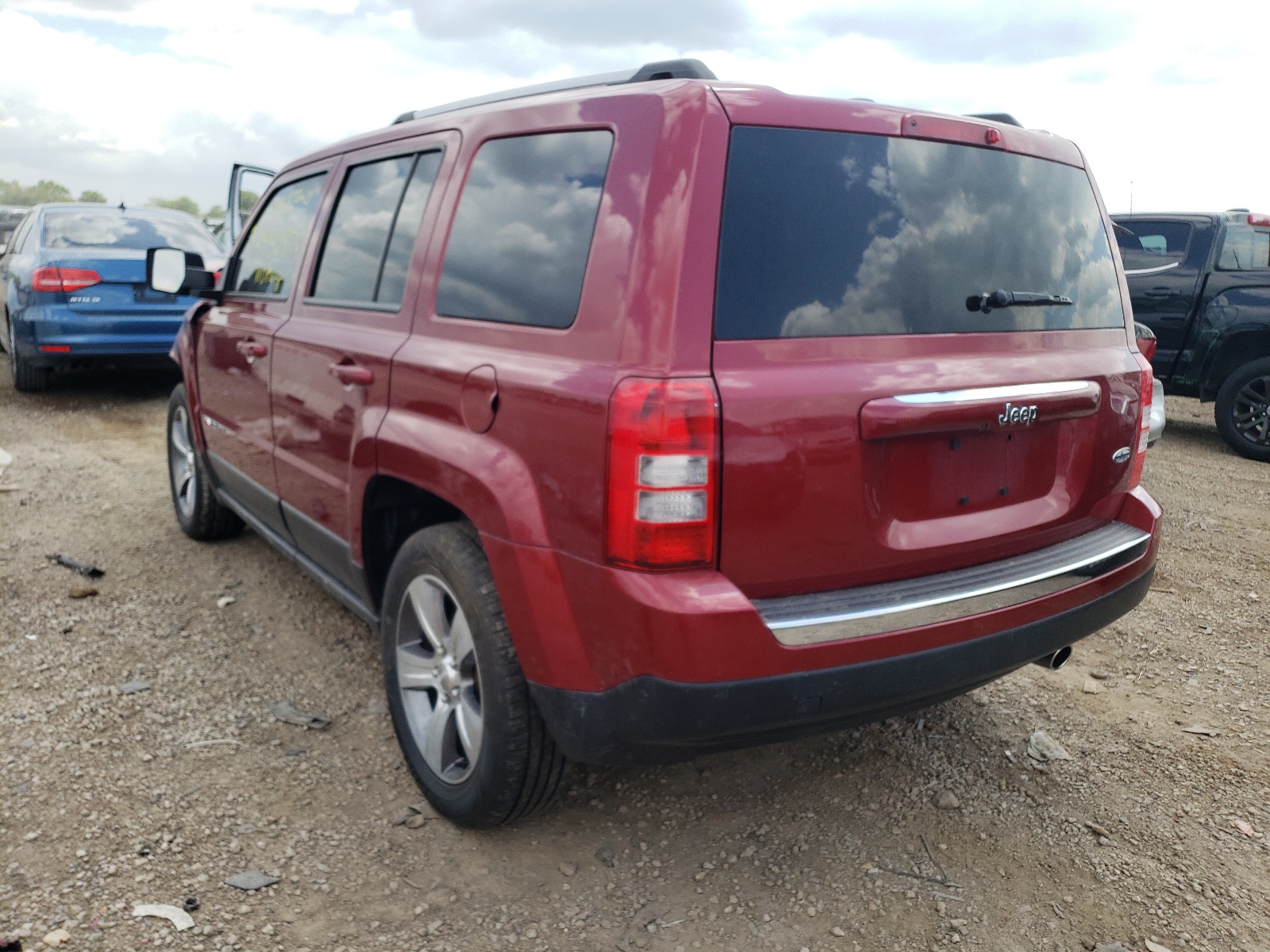 Photo 3 from auction – 2017 JEEP PATRIOT with VIN 1C4NJPFA3HD136767