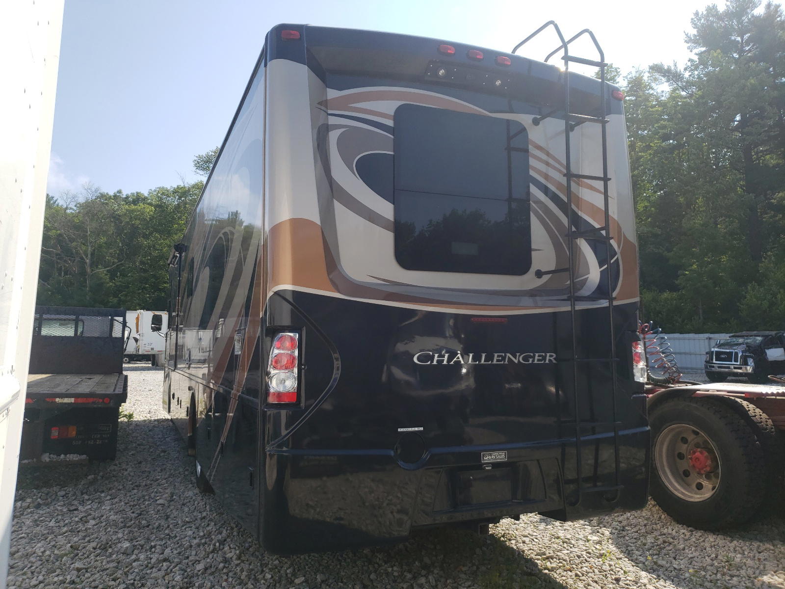 Photo 3 from auction – 2016 THMC MOTORHOME with VIN 1F66F5DY4G0A14969