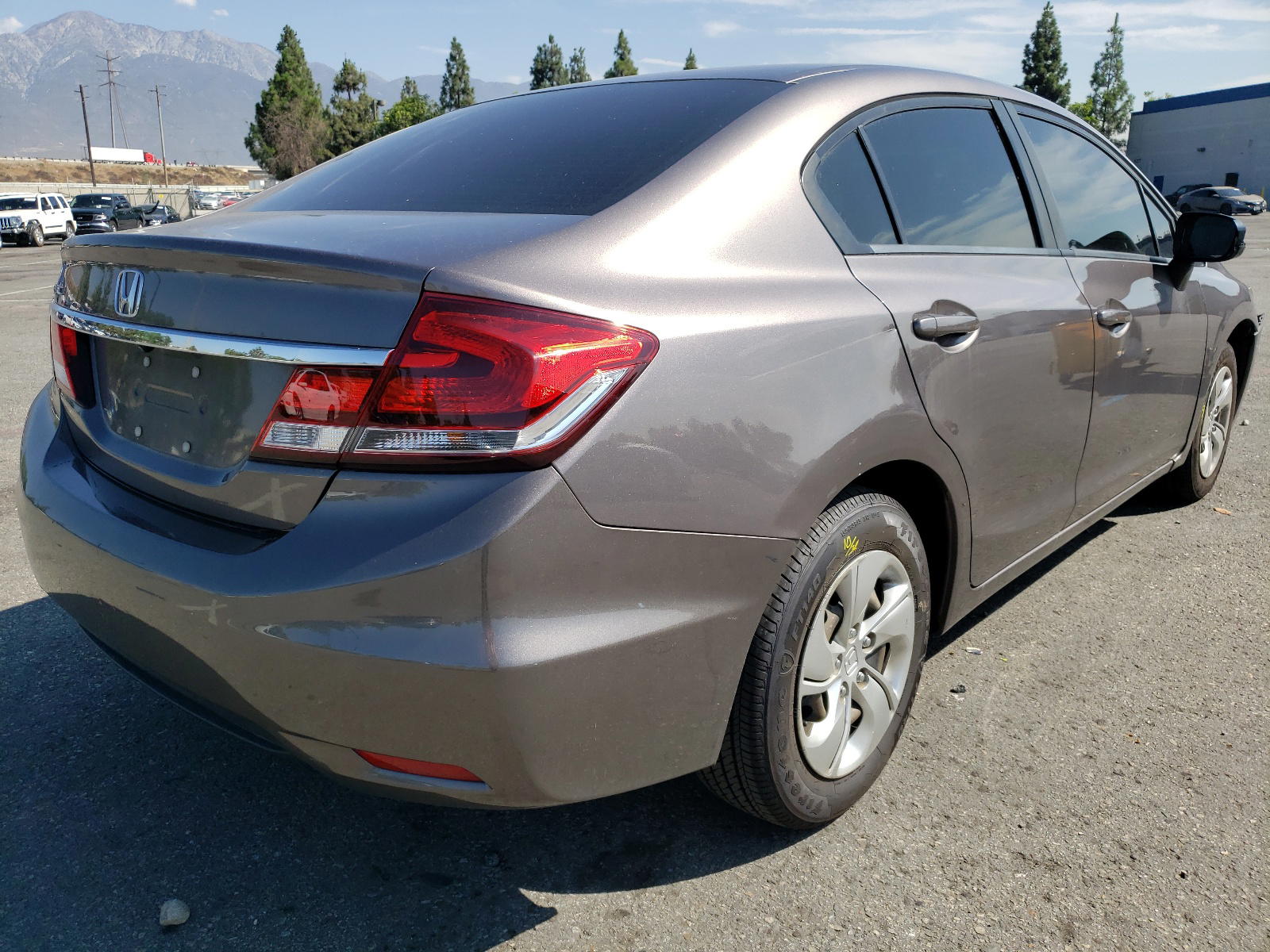 Photo 4 from auction – 2014 HONDA CIVIC LX with VIN 19XFB2F58EE228653