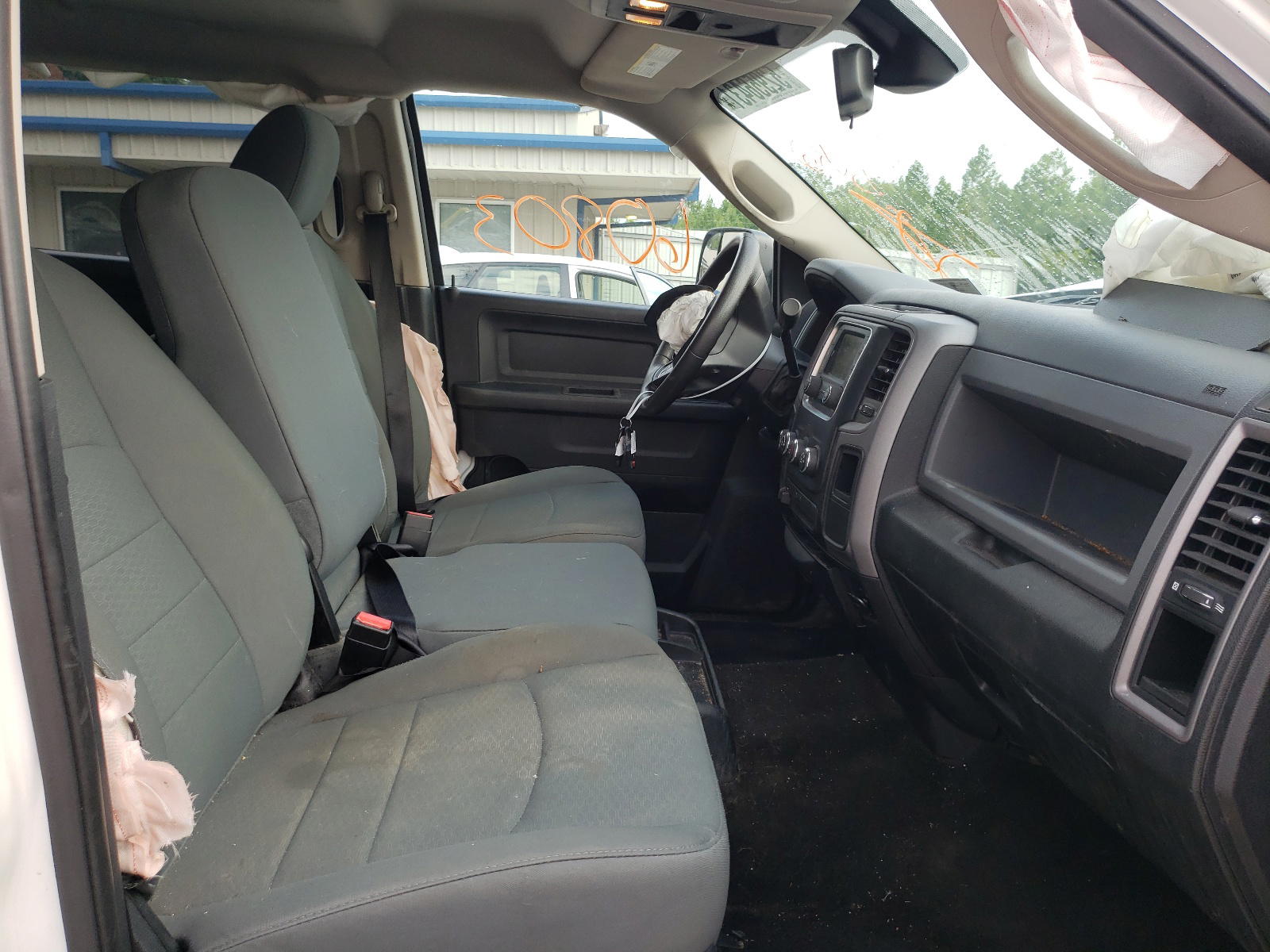 Photo 5 from auction – 2014 RAM 1500 ST with VIN 3C6RR7KTXEG324810