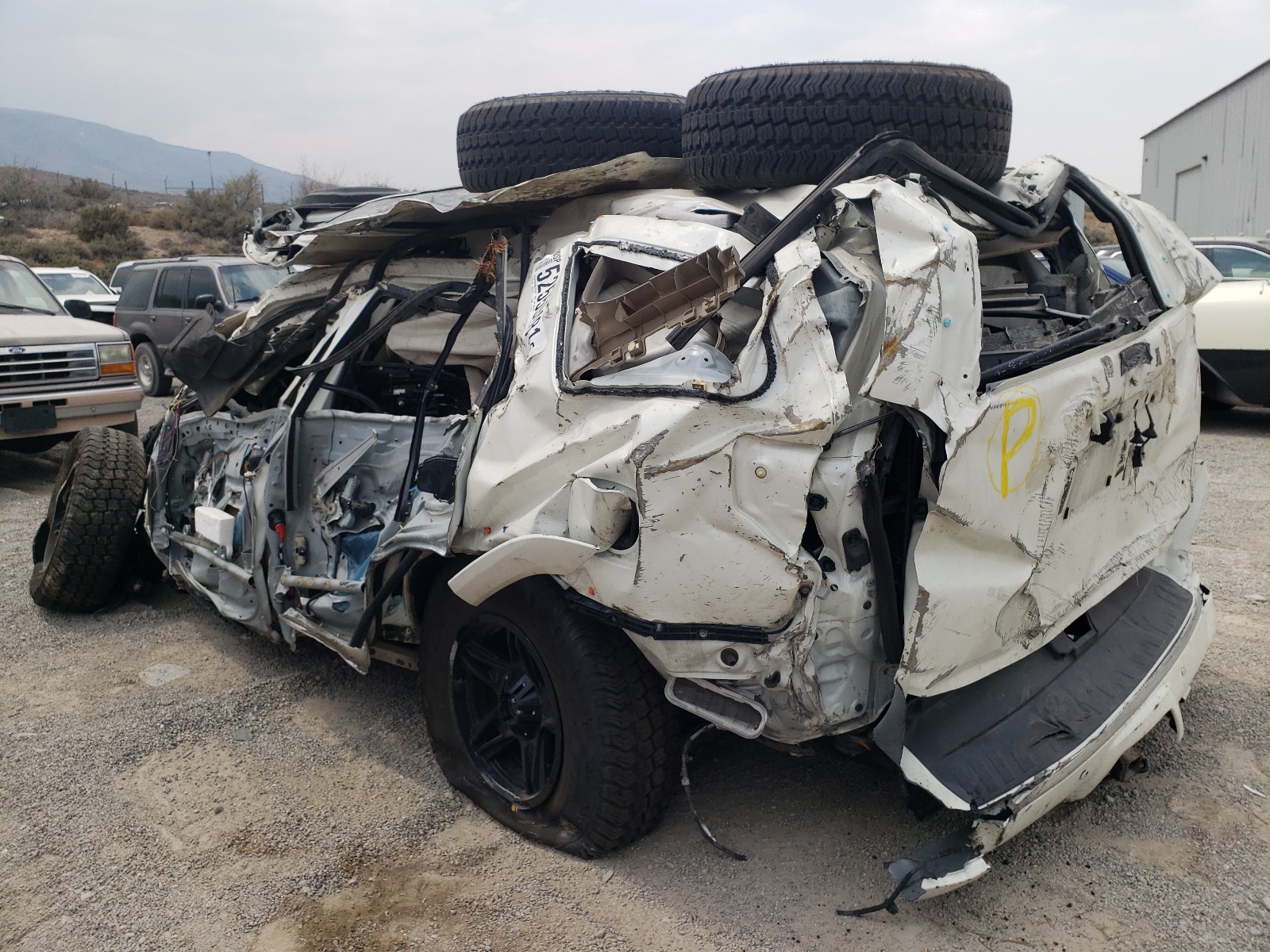 Photo 3 from auction – 2014 TOYOTA 4RUNNER SR with VIN JTEBU5JR9E5189714