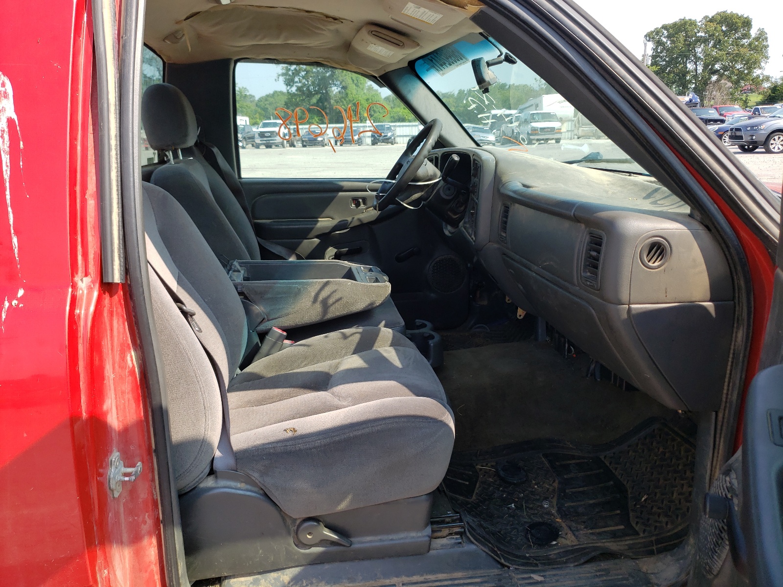 Photo 5 from auction – 2005 GMC NEW SIERRA with VIN 1GTEC14T75Z263094