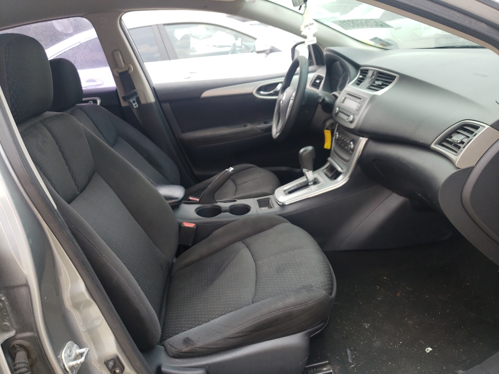 Photo 5 from auction – 2014 NISSAN SENTRA S with VIN 3N1AB7AP4EL633262