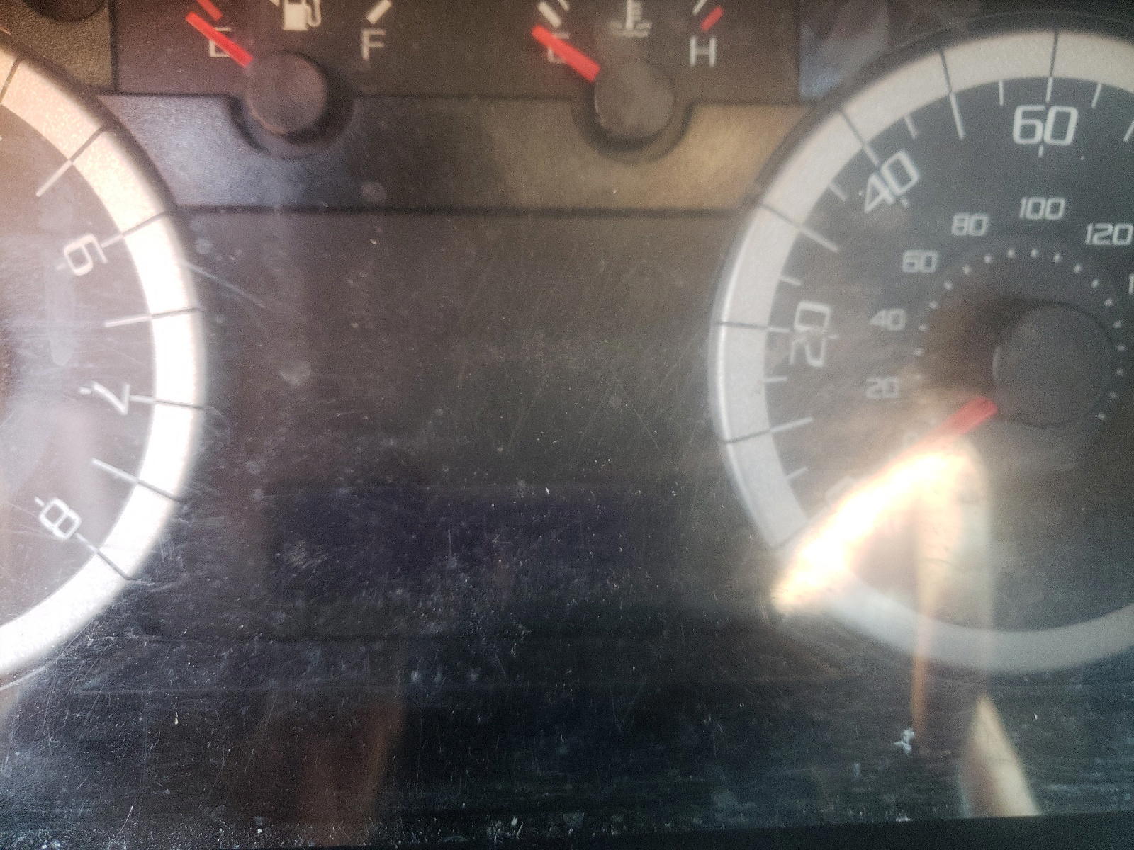 Photo 8 from auction – 2011 FORD ESCAPE XLT with VIN 1FMCU0D70BKA05856