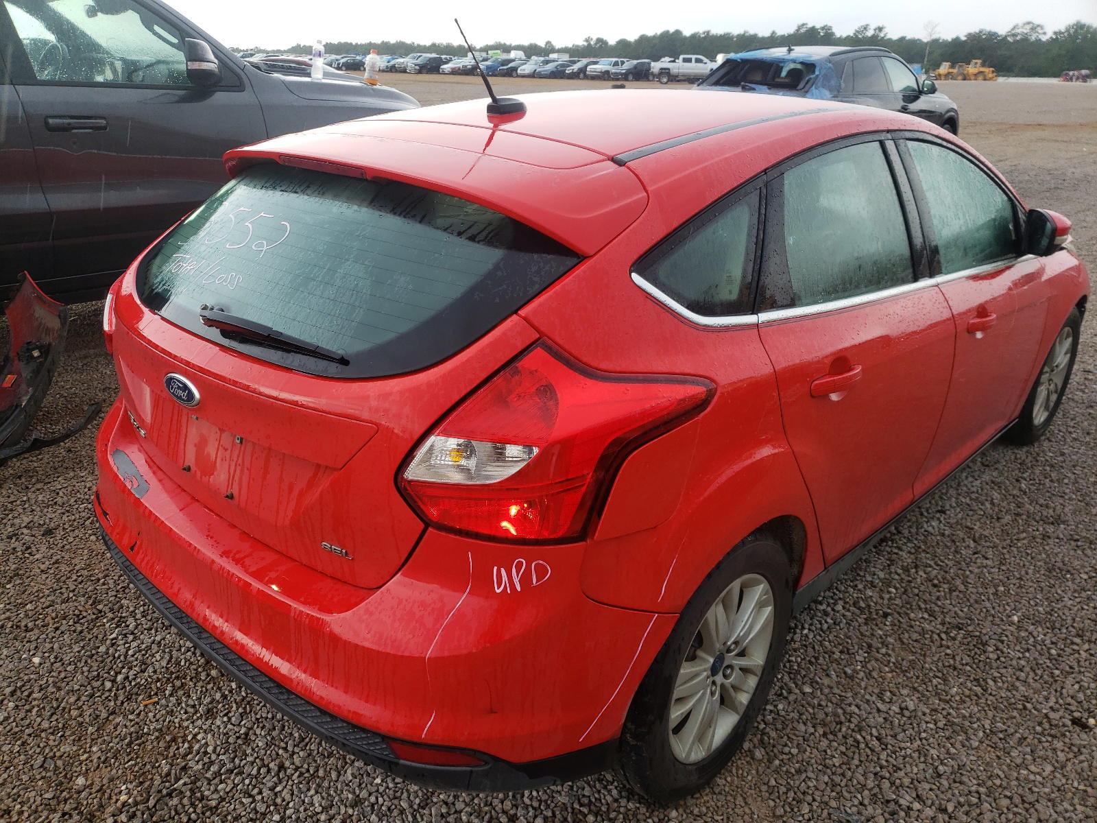 Photo 4 from auction – 2012 FORD FOCUS SEL with VIN 1FAHP3M2XCL333519