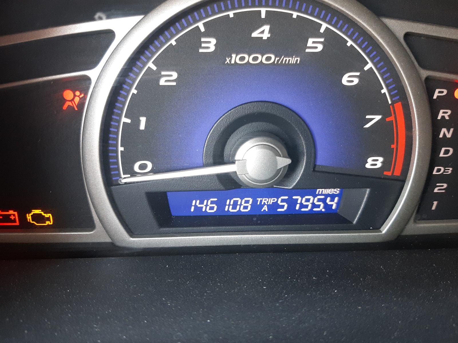 Фото 8 с аукциона – 2010 HONDA CIVIC с VIN 19XFA1F54AE025685