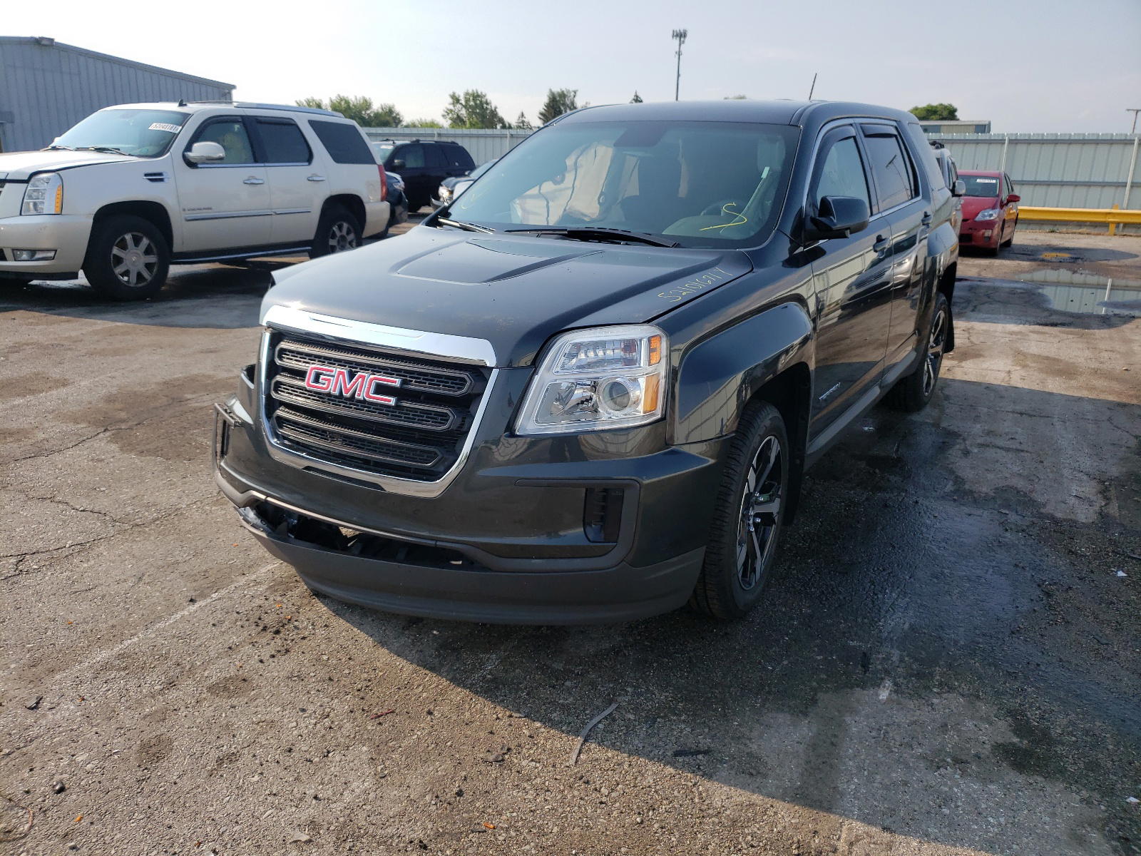 Photo 2 from auction – 2017 GMC TERRAIN SL with VIN 2GKALMEK0H6332735