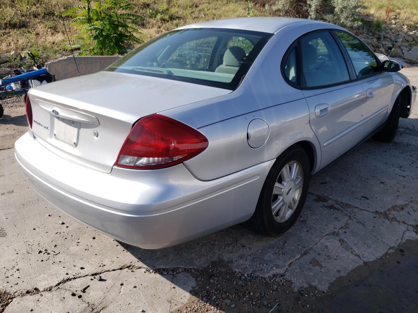 Photo 4 from auction – 2006 FORD TAURUS SEL with VIN 1FAFP56U46A192559