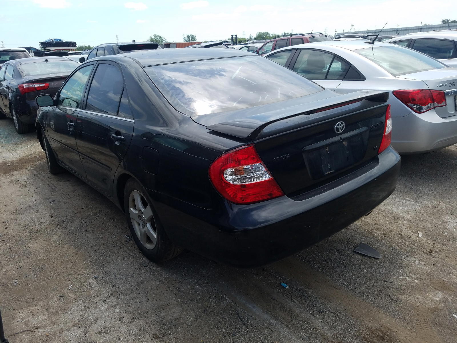 Photo 3 from auction – 2002 TOYOTA CAMRY LE with VIN JTDBF30K020039202