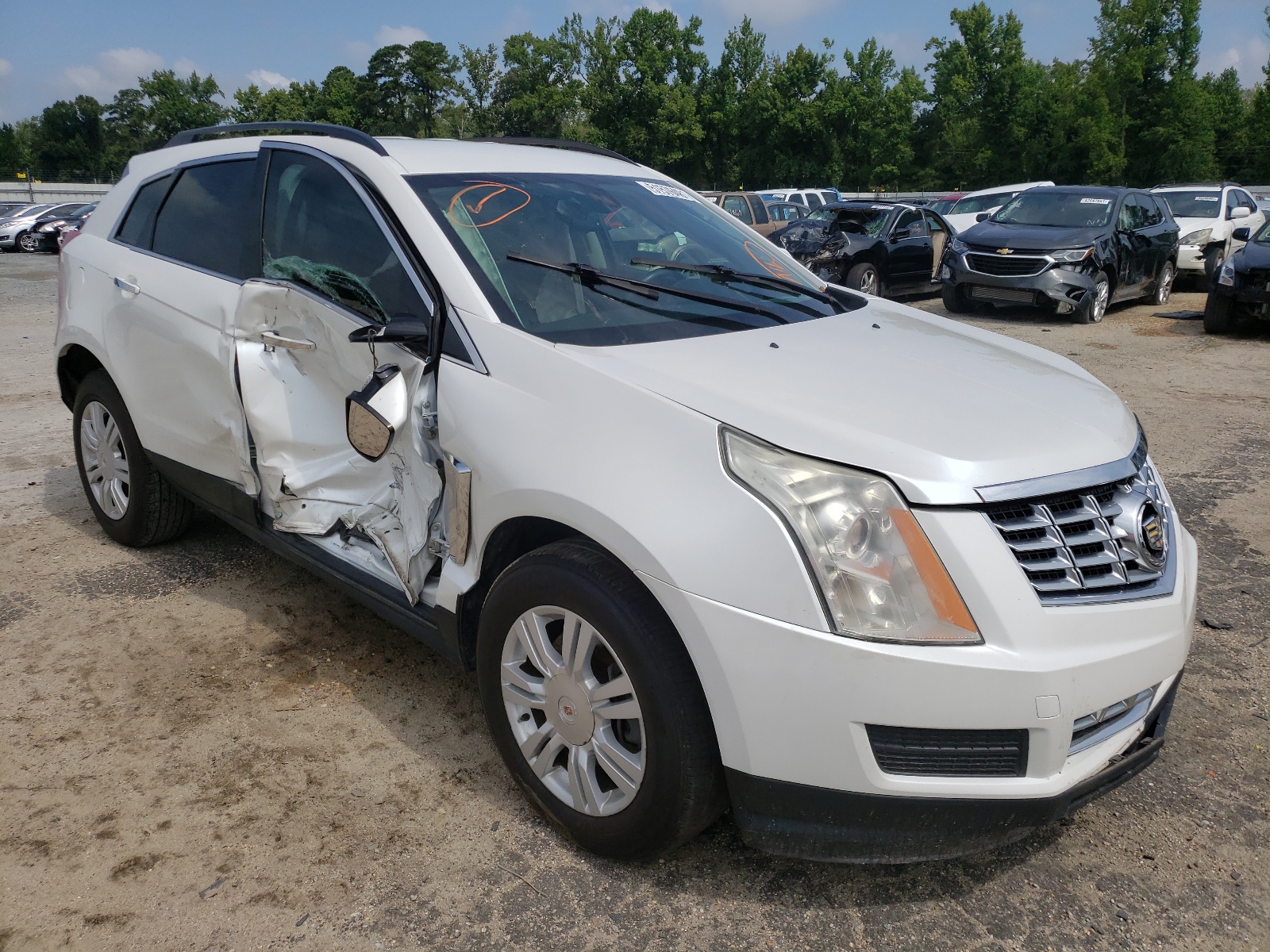 CADILLAC SRX 2015 مع رقم تعريف المركبة 3GYFNAE3XFS539628 - صورة من المزاد