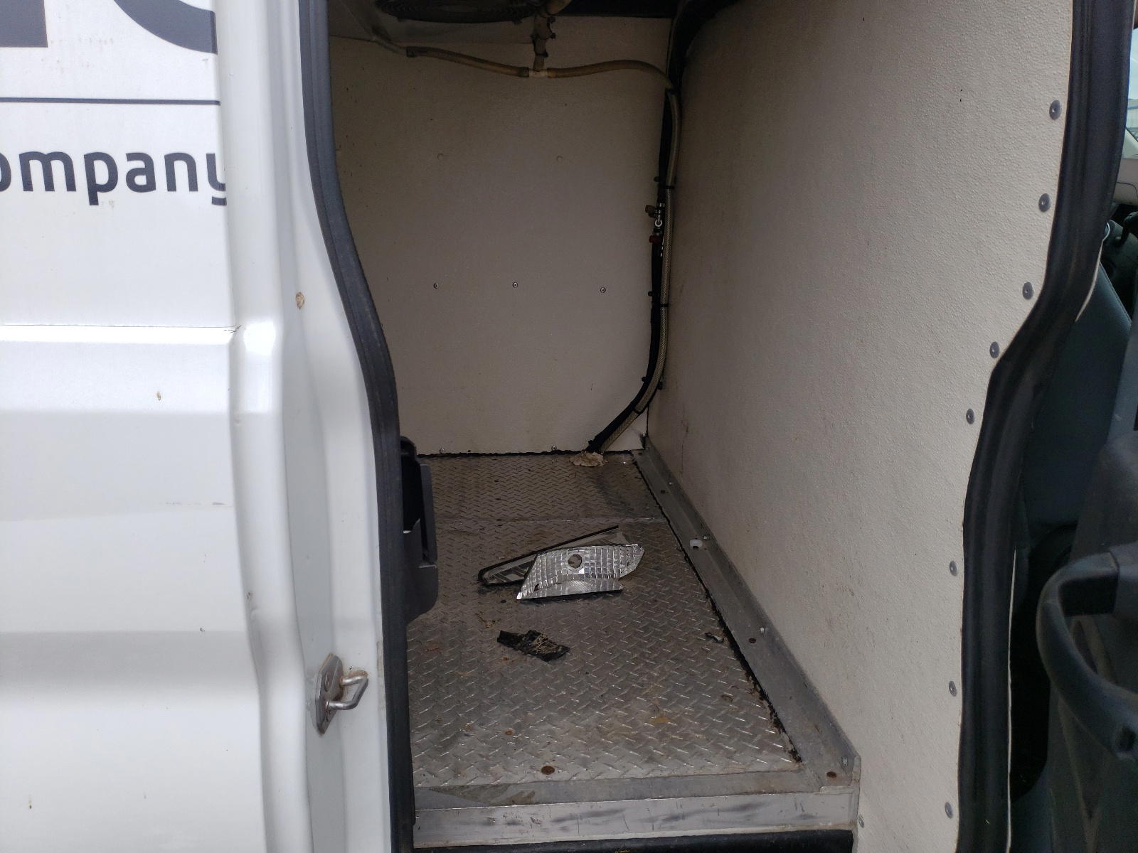 Photo 6 from auction – 2015 FORD TRANSIT T- with VIN 1FTNE9ZM2FKB29467