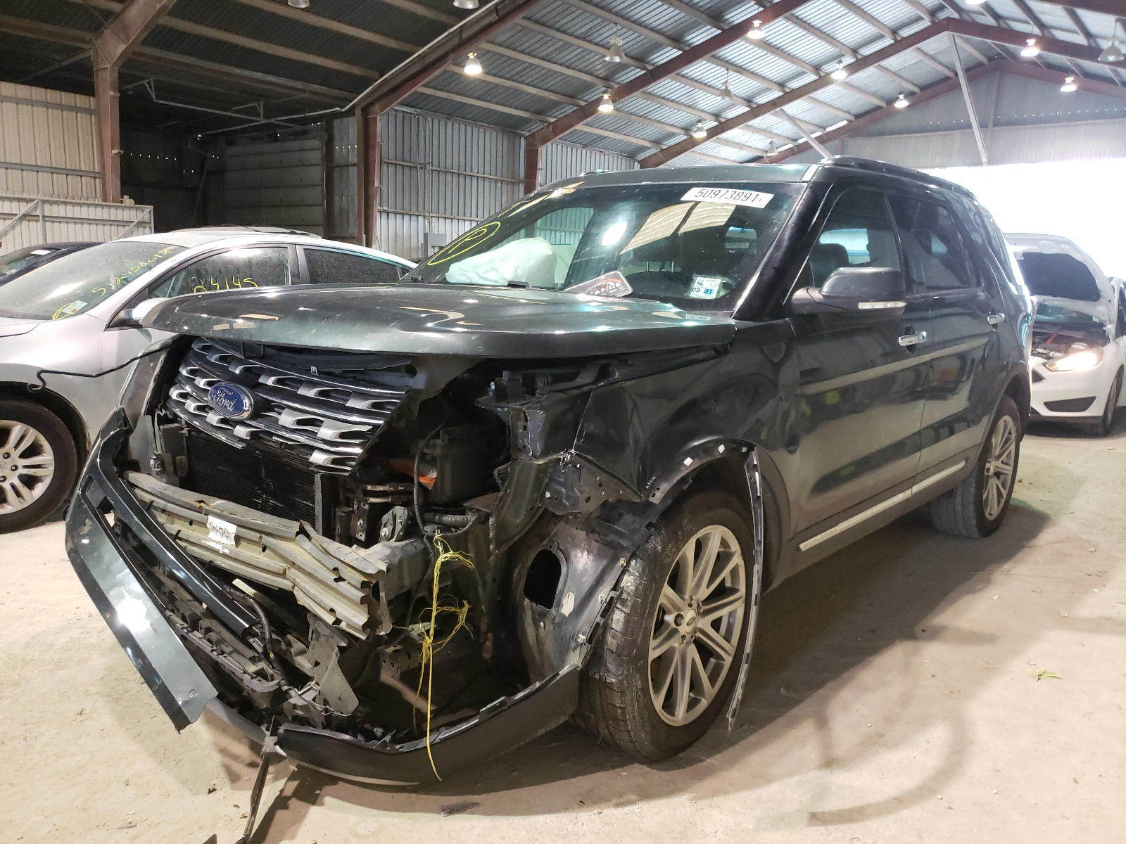 Photo 2 from auction – 2016 FORD EXPLORER L with VIN 1FM5K8F88GGC23637