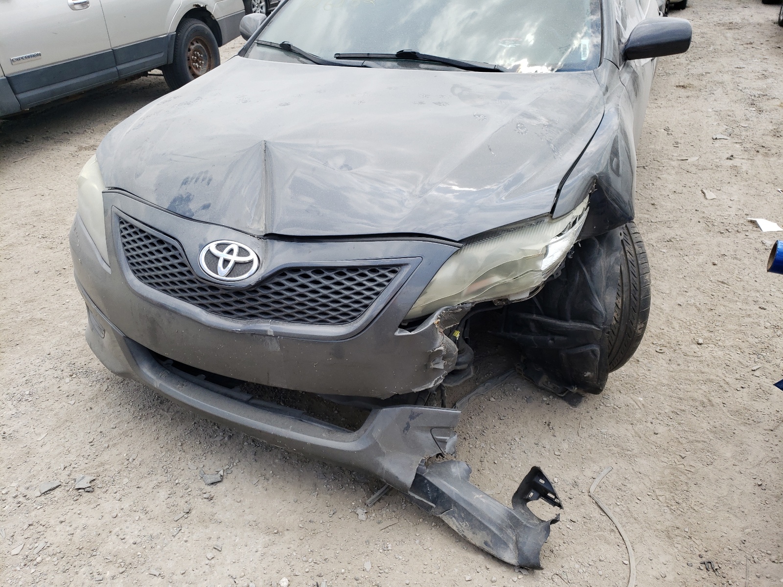 Photo 9 from auction – 2011 TOYOTA CAMRY SE with VIN 4T1BK3EK5BU126862