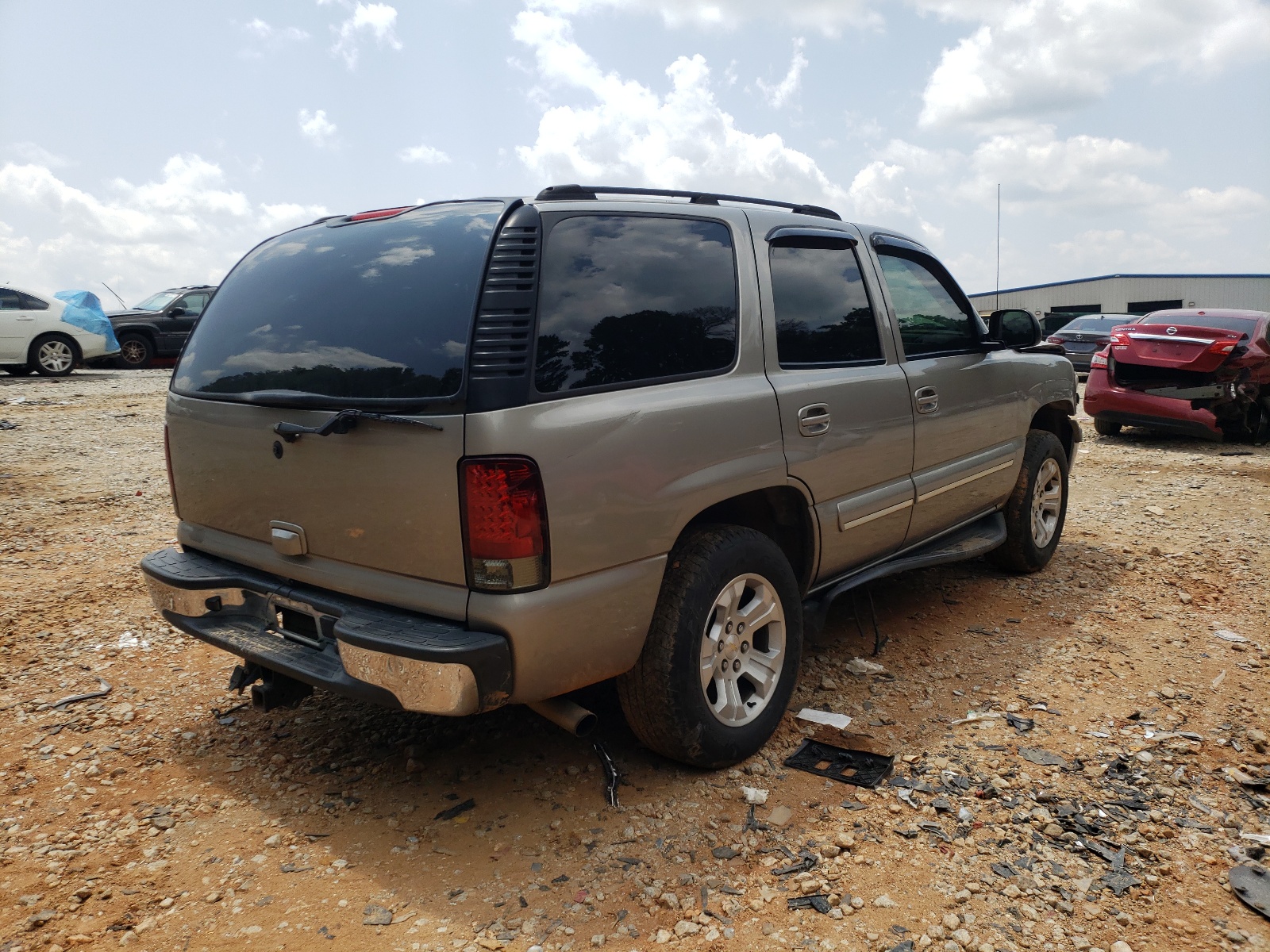 Photo 4 from auction – 2003 CHEVROLET TAHOE C150 with VIN 1GNEC13Z03J213839