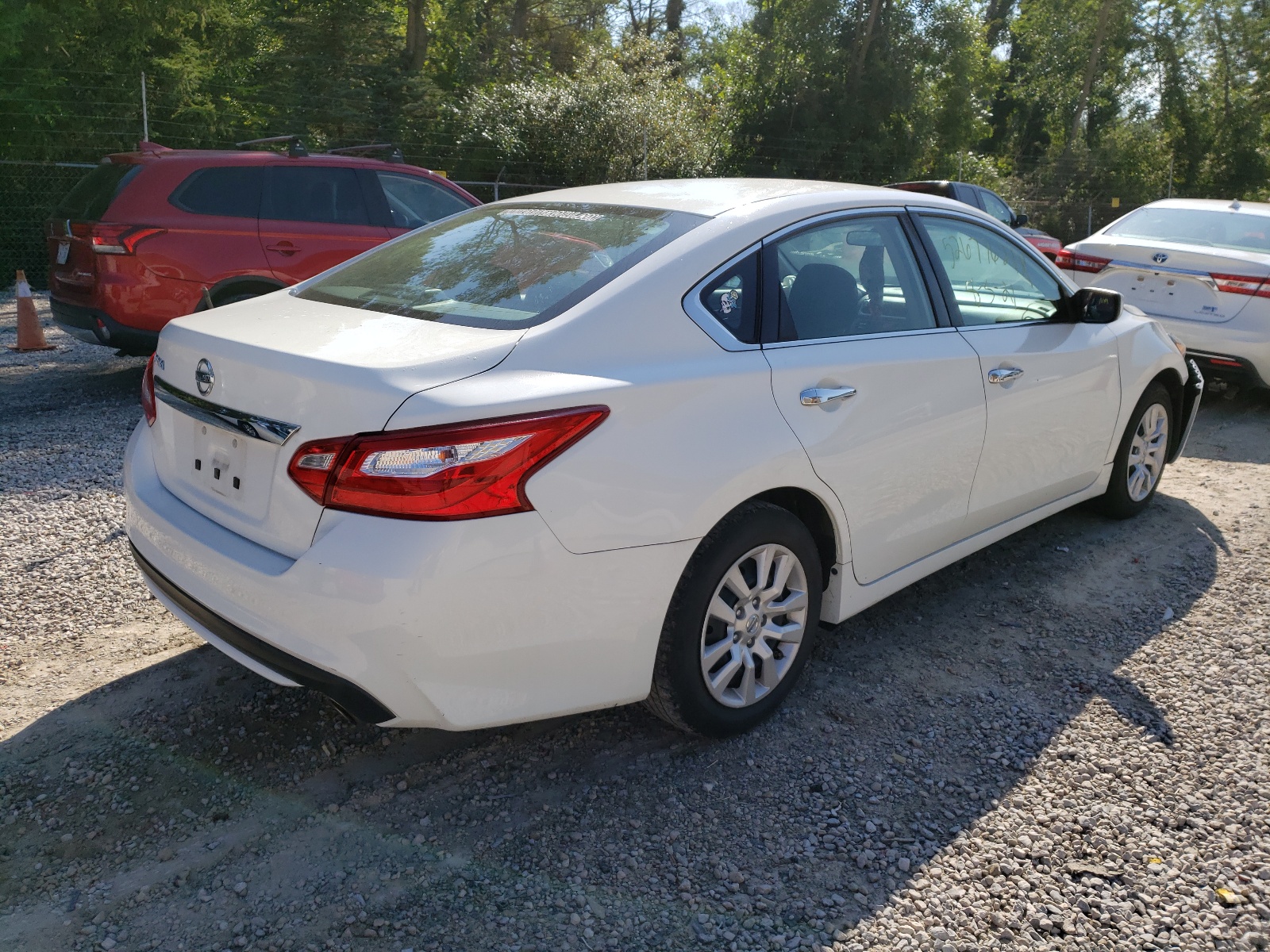 Photo 4 from auction – 2016 NISSAN ALTIMA 2.5 with VIN 1N4AL3AP3GN364652