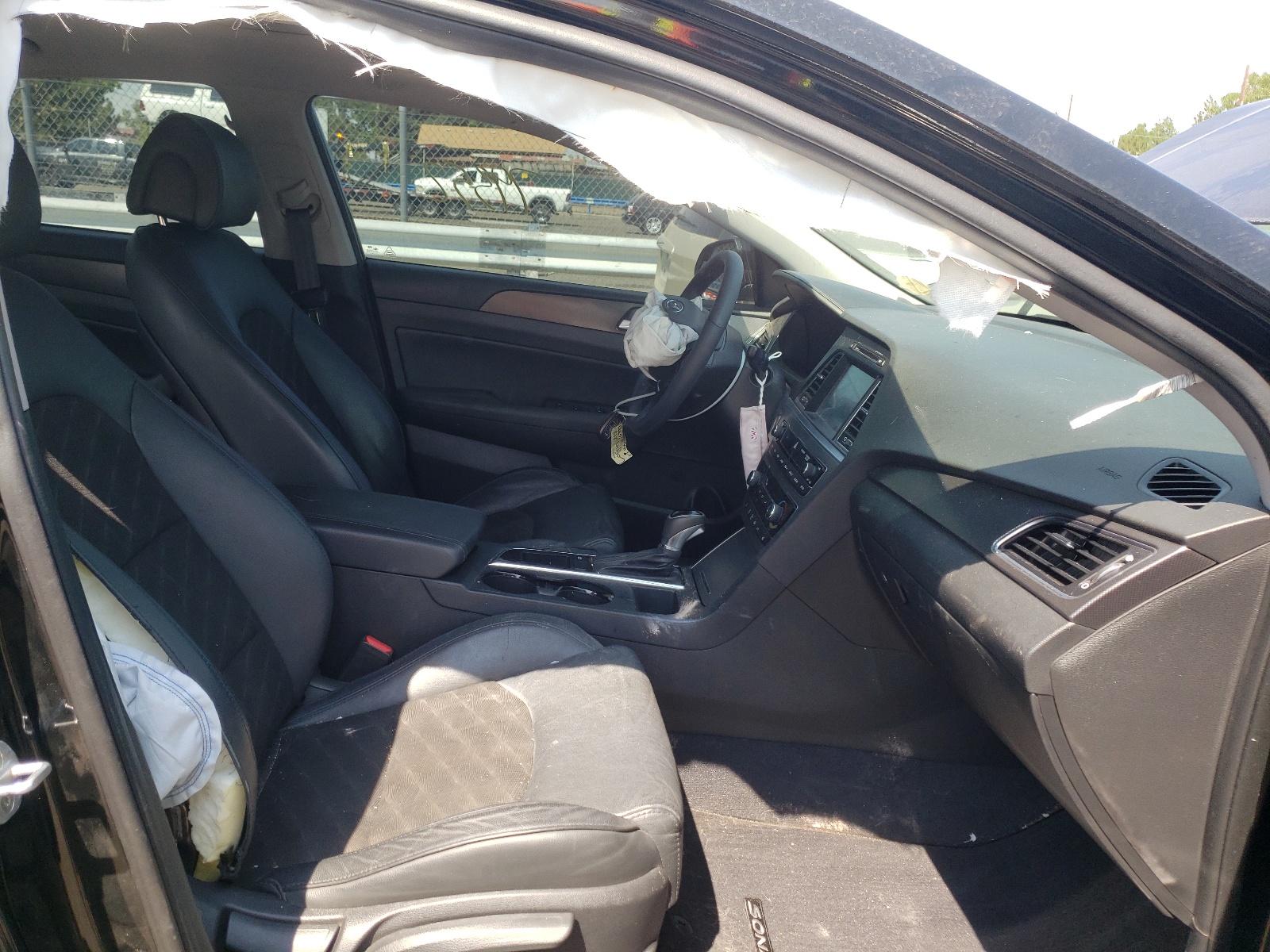 Photo 5 from auction – 2017 HYUNDAI SONATA SPO with VIN 5NPE34AF4HH569309