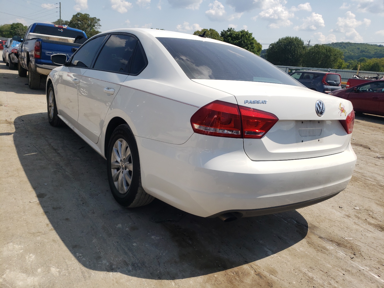 Zdjęcie 3 z aukcji – 2012 VOLKSWAGEN PASSAT S z VIN 1VWAP7A32CC075588