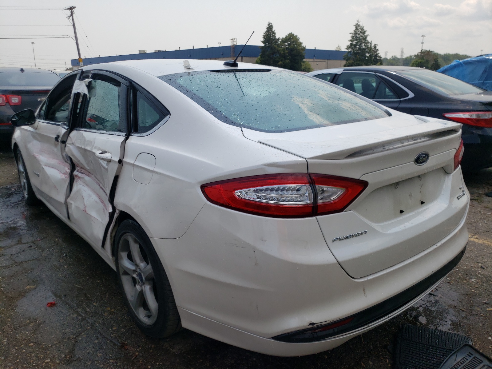 Photo 3 from auction – 2014 FORD FUSION SE with VIN 3FA6P0LU2ER396465