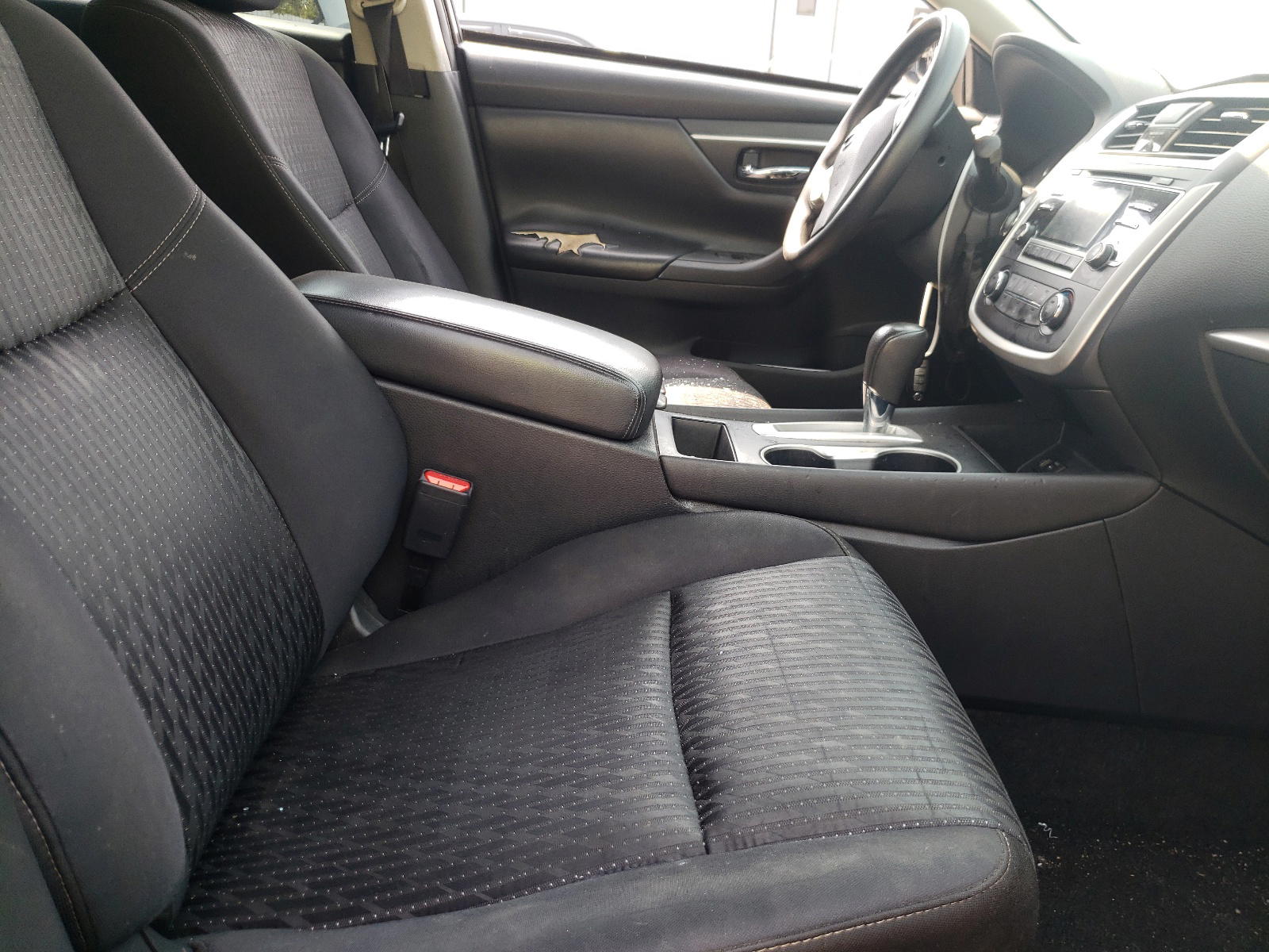 Photo 5 from auction – 2017 NISSAN ALTIMA 2.5 with VIN 1N4AL3AP6HN324924