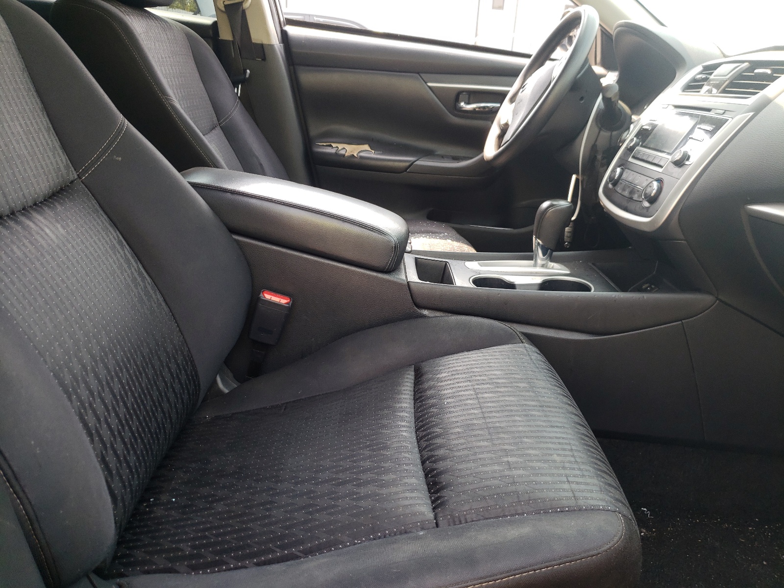 Zdjęcie 5 z aukcji – 2017 NISSAN ALTIMA 2.5 z VIN 1N4AL3AP6HN324924