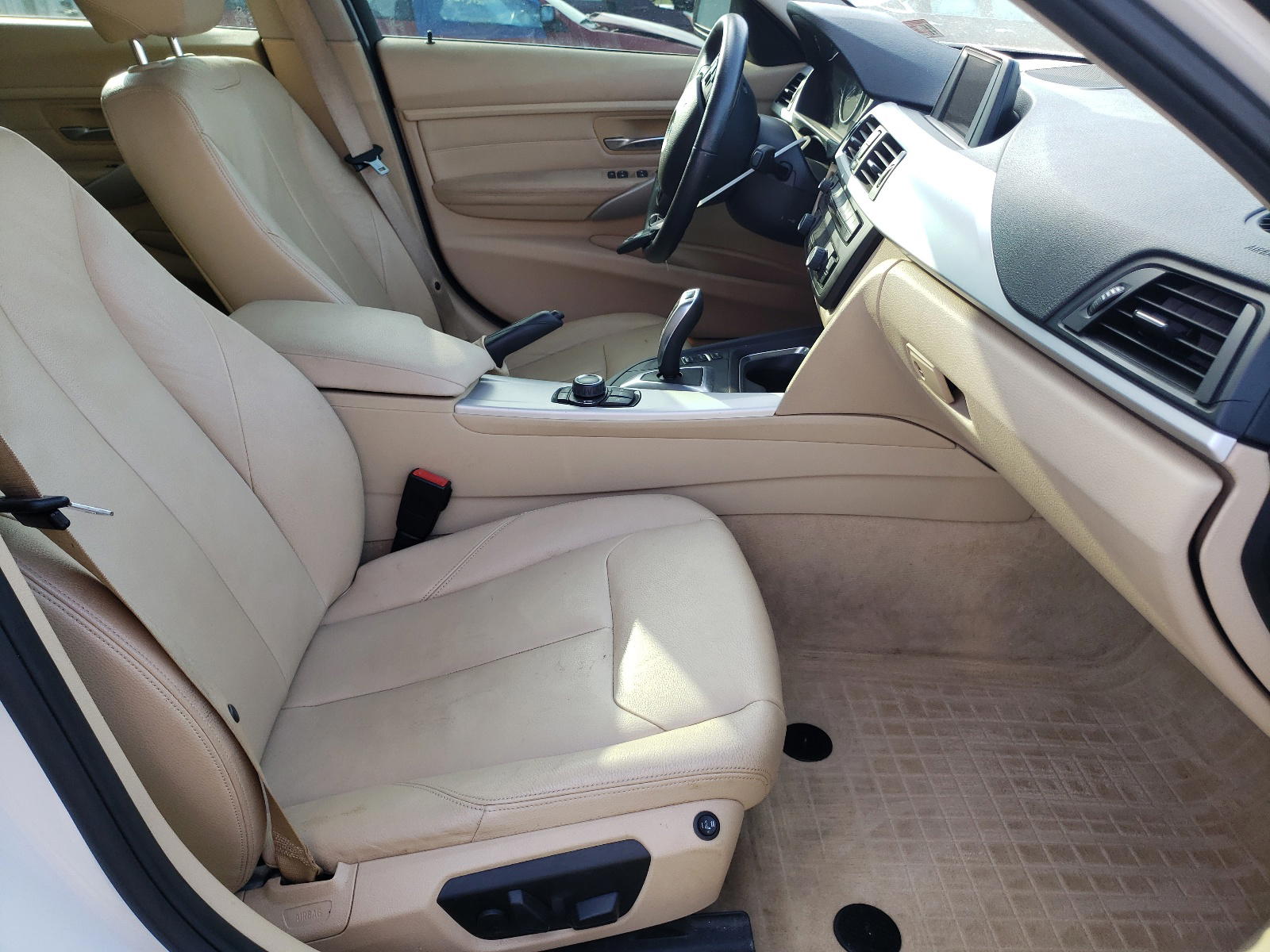Photo 5 from auction – 2013 BMW 328 I with VIN WBA3A5G53DNP24649